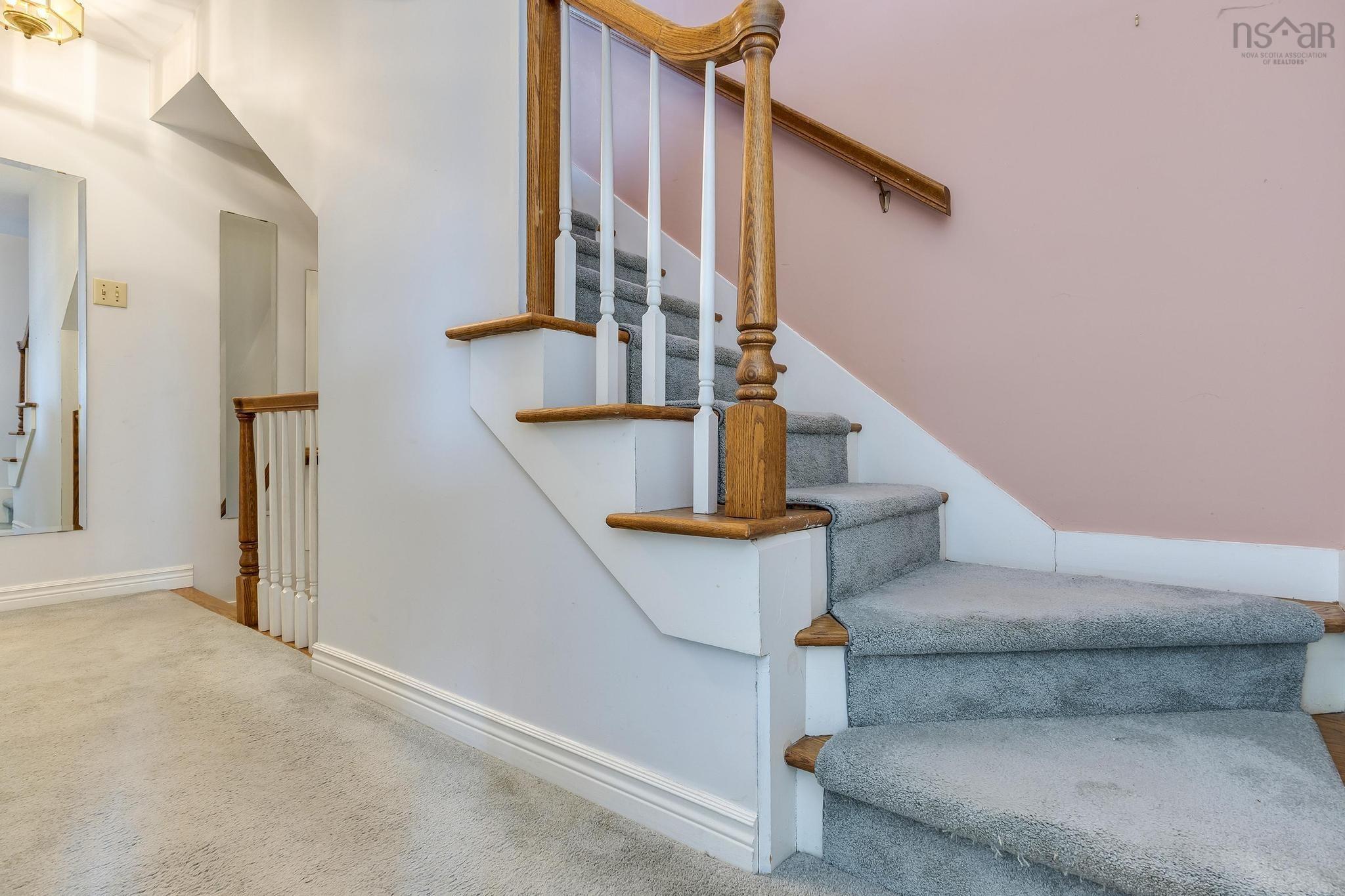 $950,000.00: 958 Lindola Place, Halifax