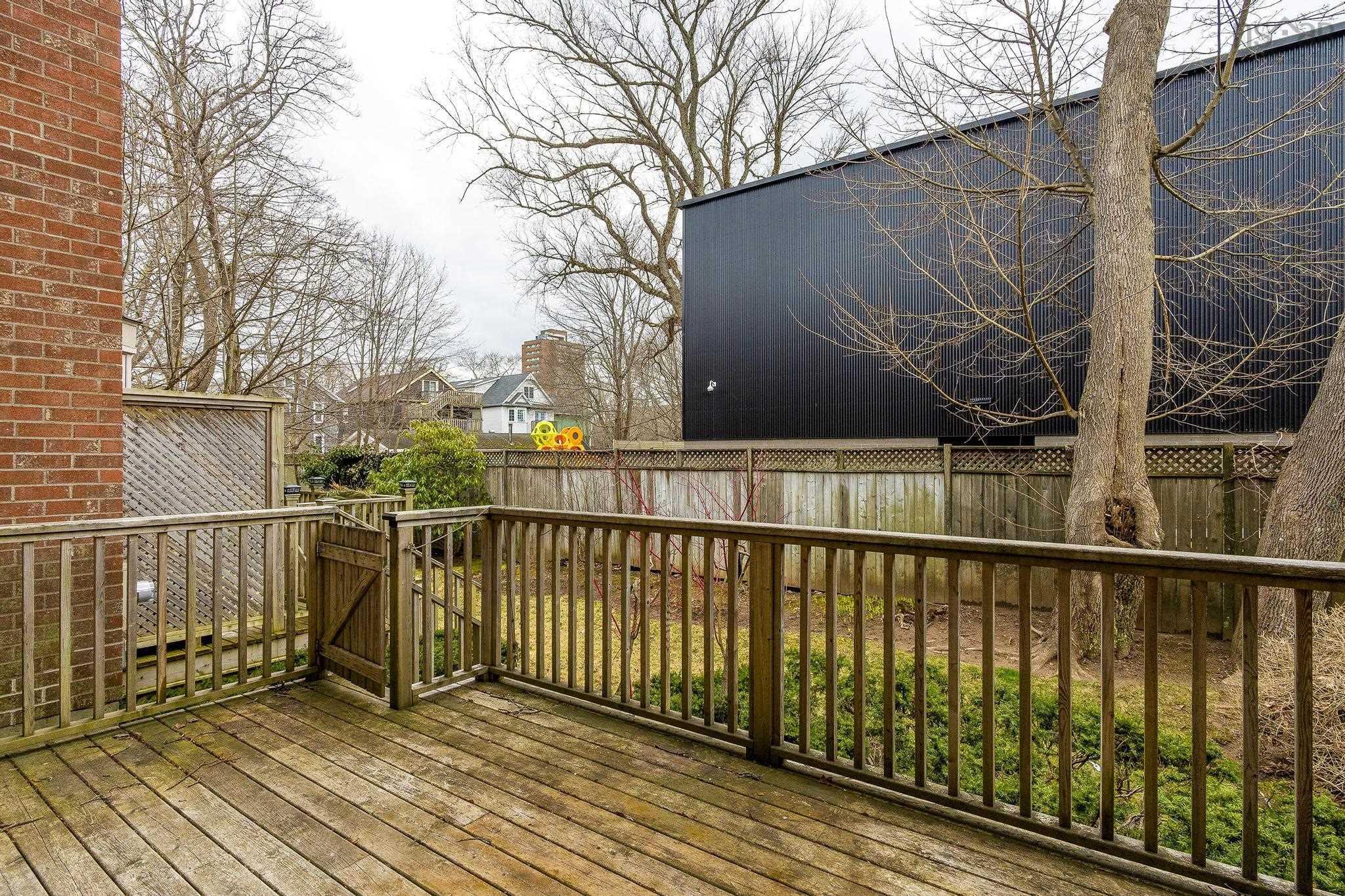 $950,000.00: 958 Lindola Place, Halifax