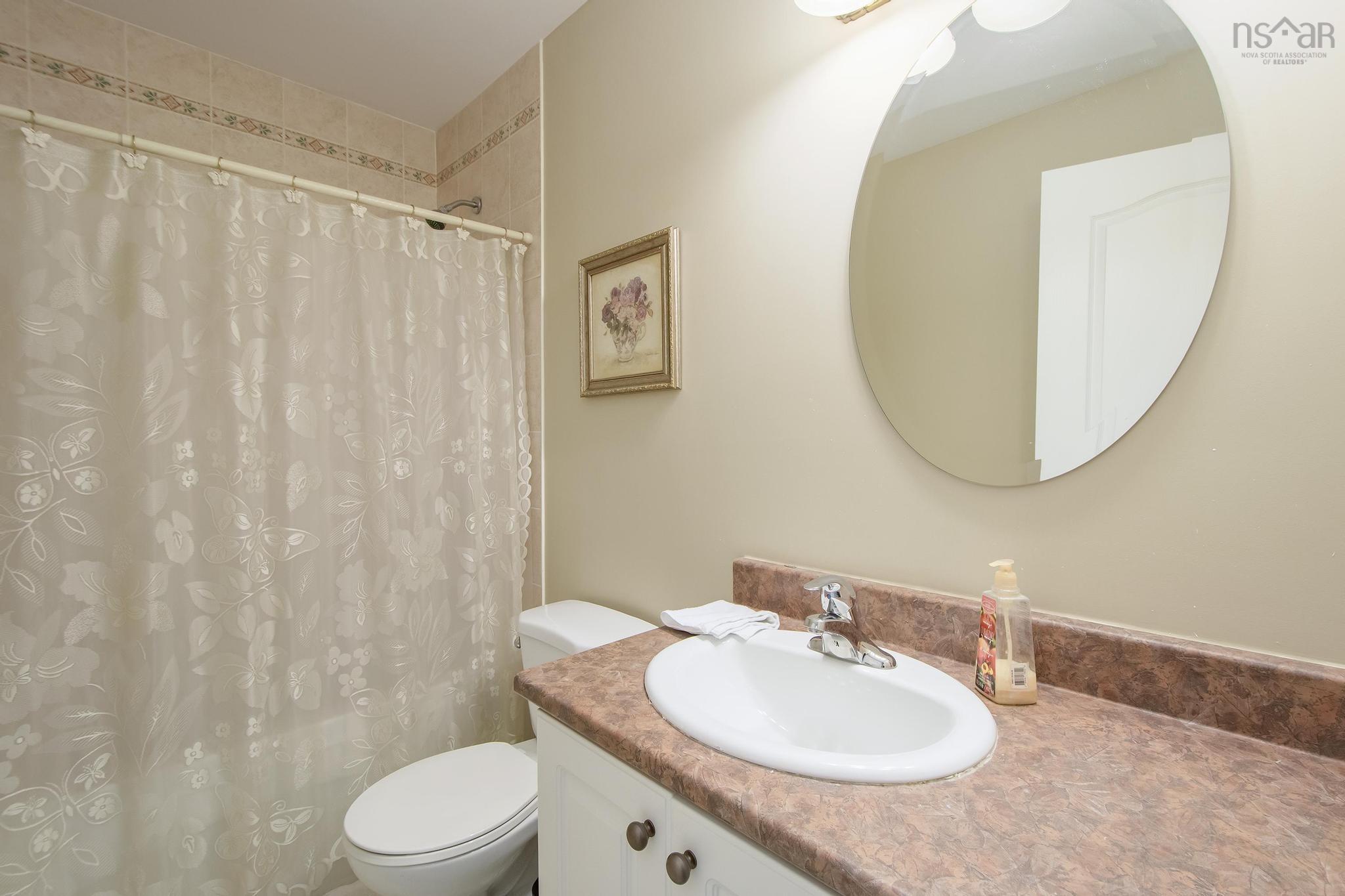 $500,000.00: 503 78 Regency Park Drive, Halifax