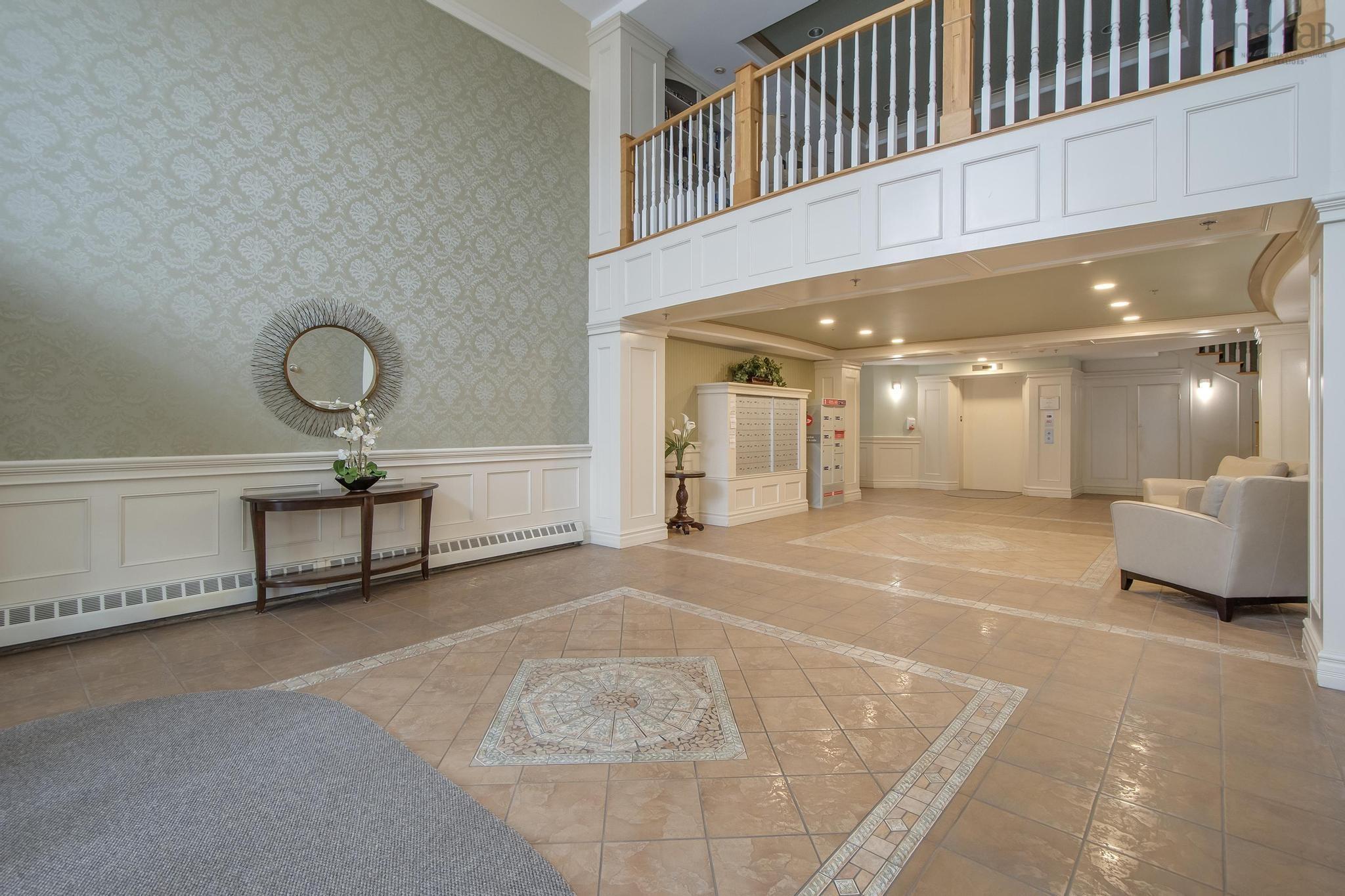 $500,000.00: 503 78 Regency Park Drive, Halifax