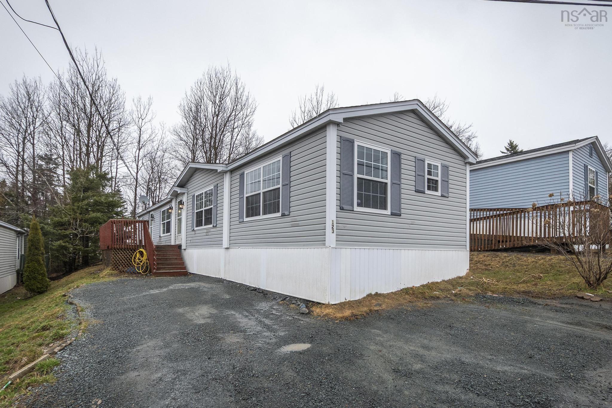 123 Hilltop Drive, Lower Sackville, NS (MLS® 202507083)