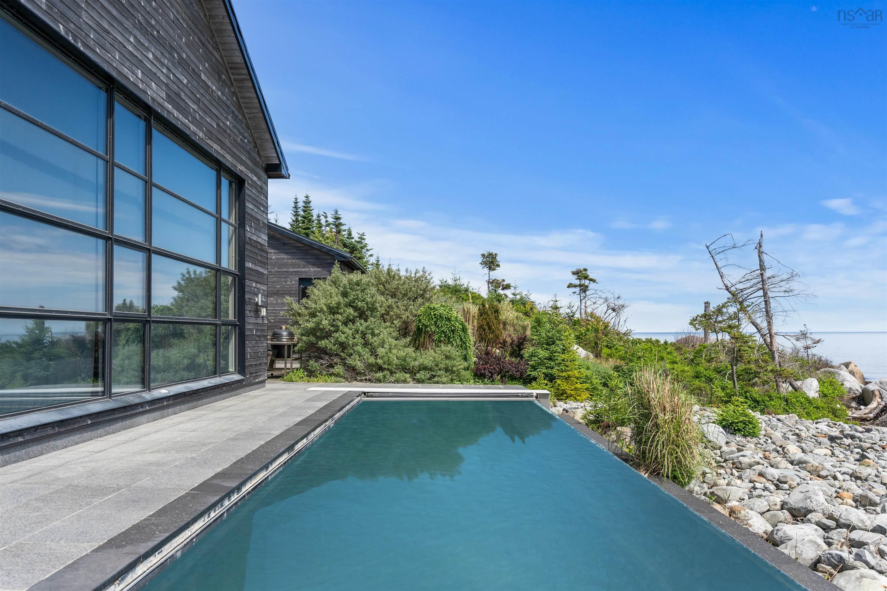 $2,500,000.00: 6999 Highway 3, Hunts Point