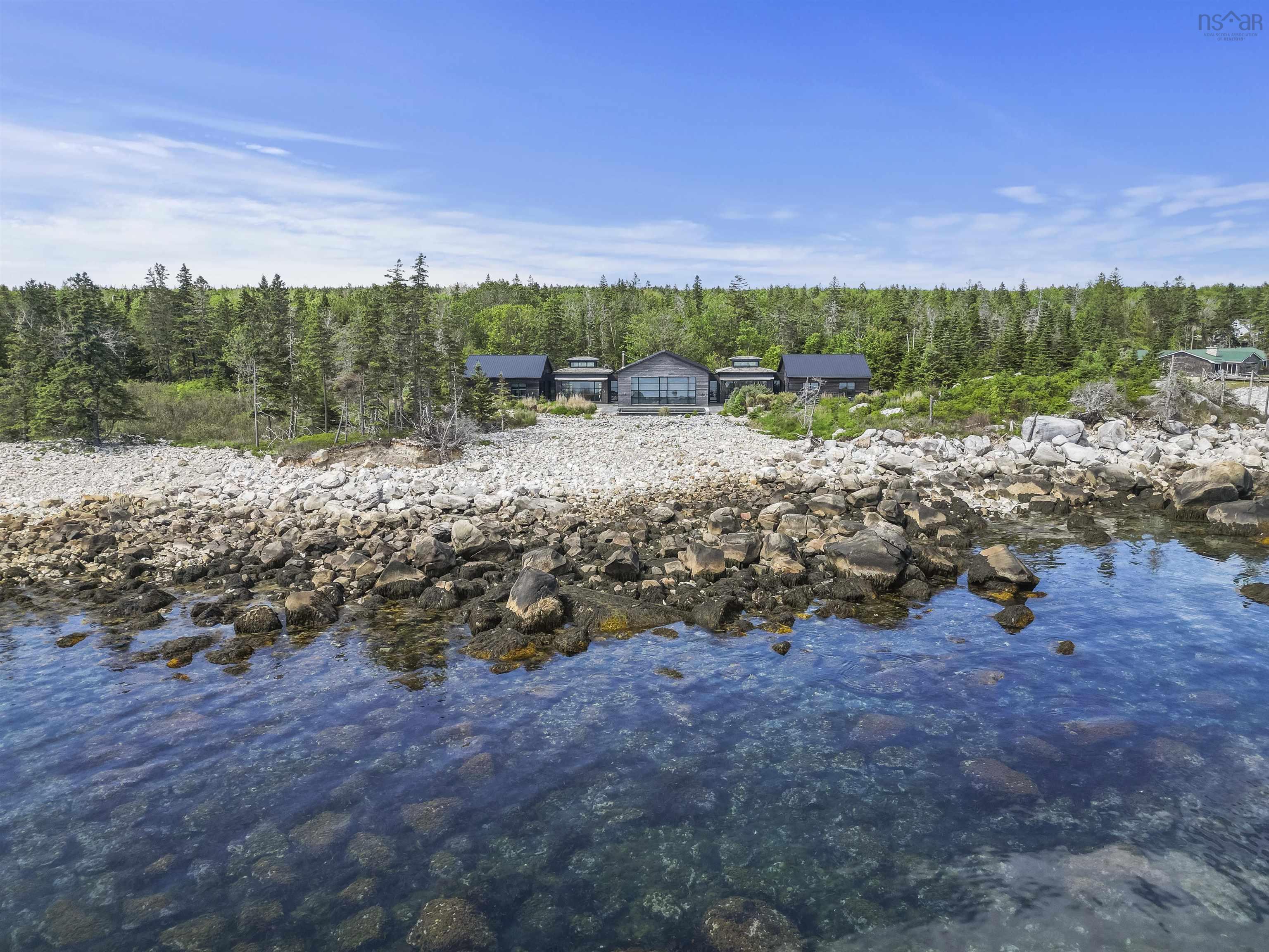 $2,500,000.00: 6999 Highway 3, Hunts Point