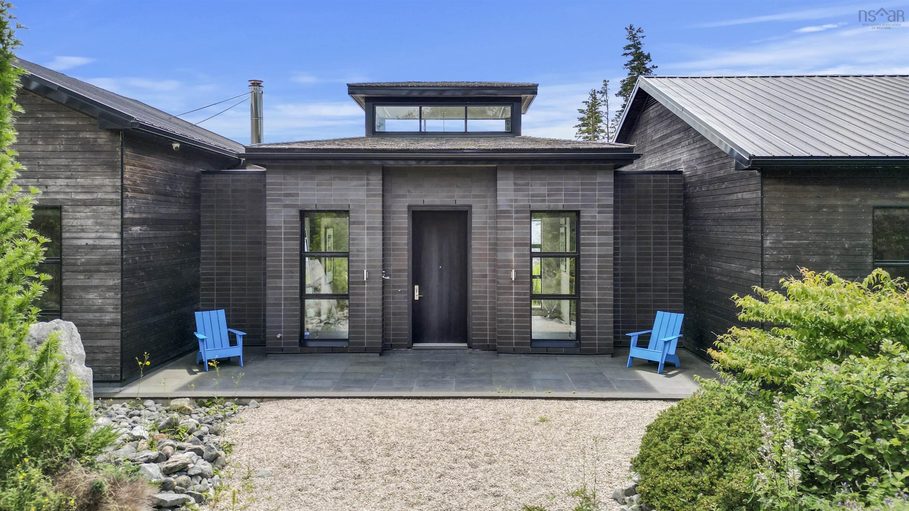 $2,500,000.00: 6999 Highway 3, Hunts Point