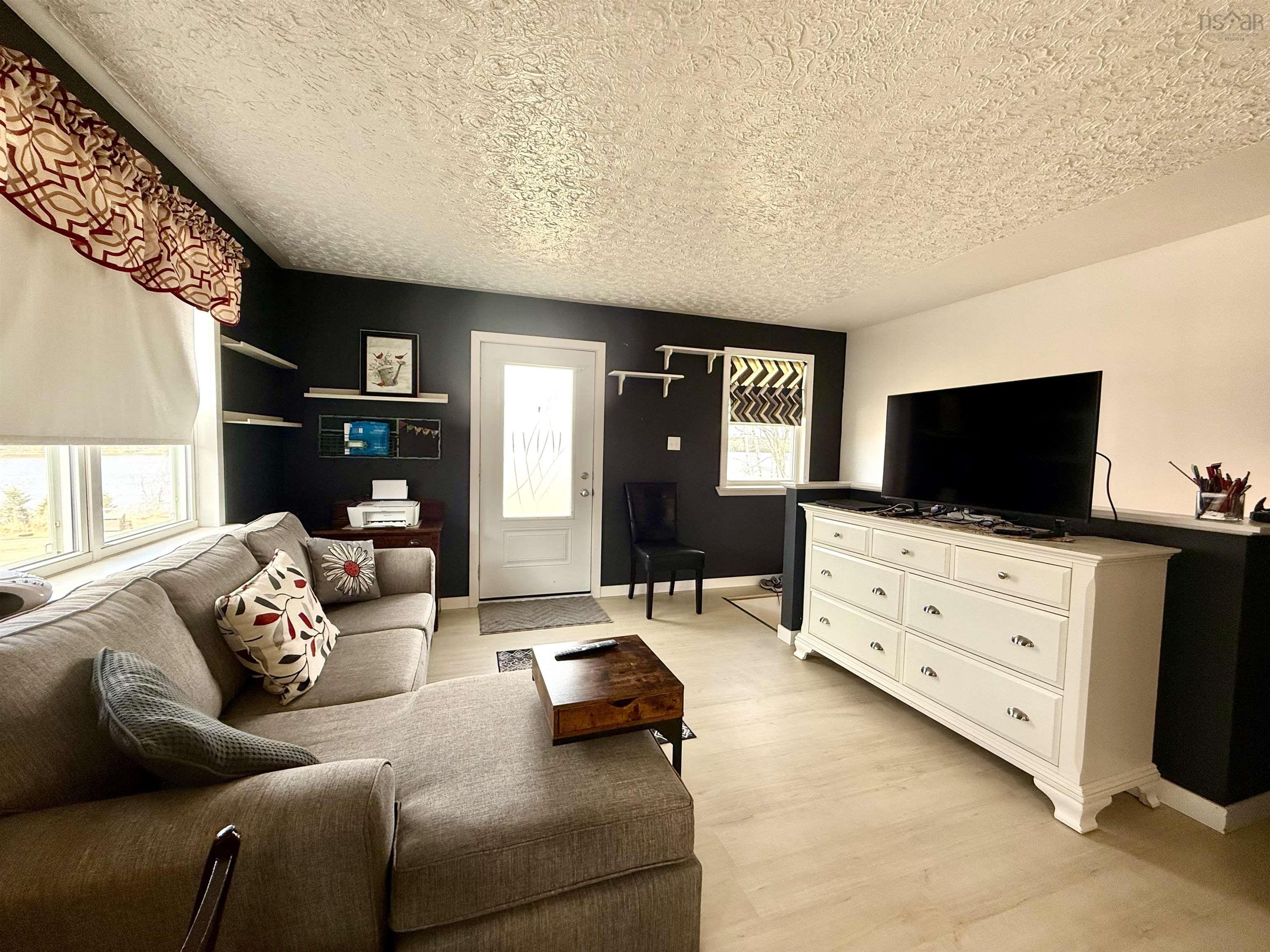 $329,900.00: 238 MacMaster Road, Gaspereaux Lake