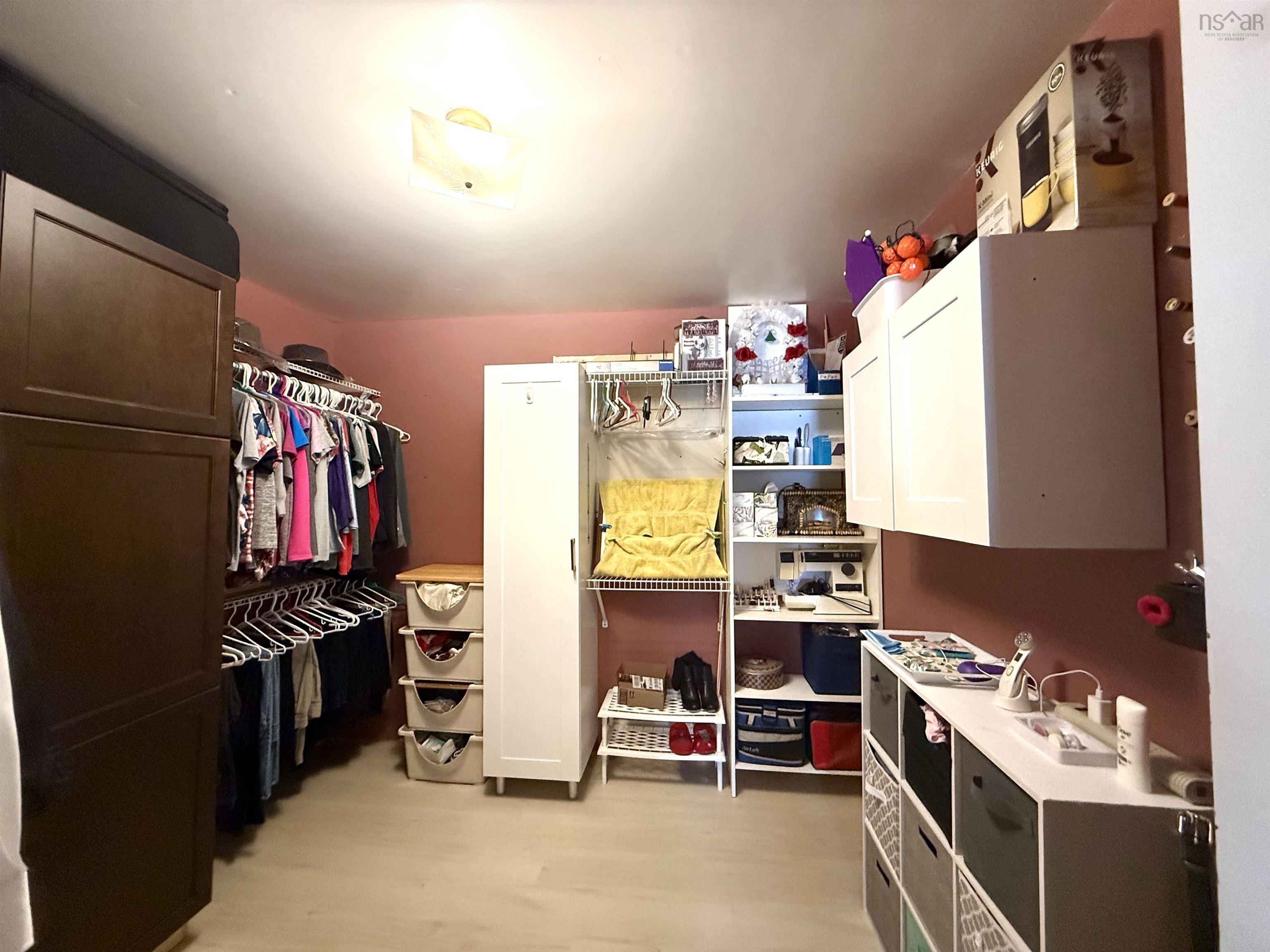 $329,900.00: 238 MacMaster Road, Gaspereaux Lake