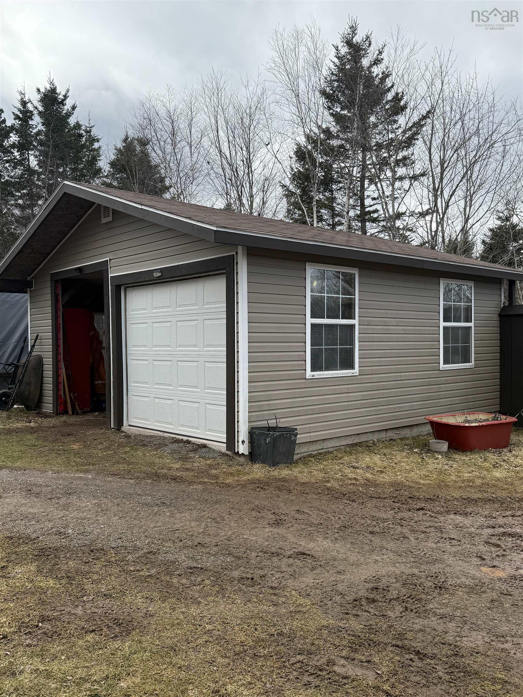 $329,900.00: 238 MacMaster Road, Gaspereaux Lake