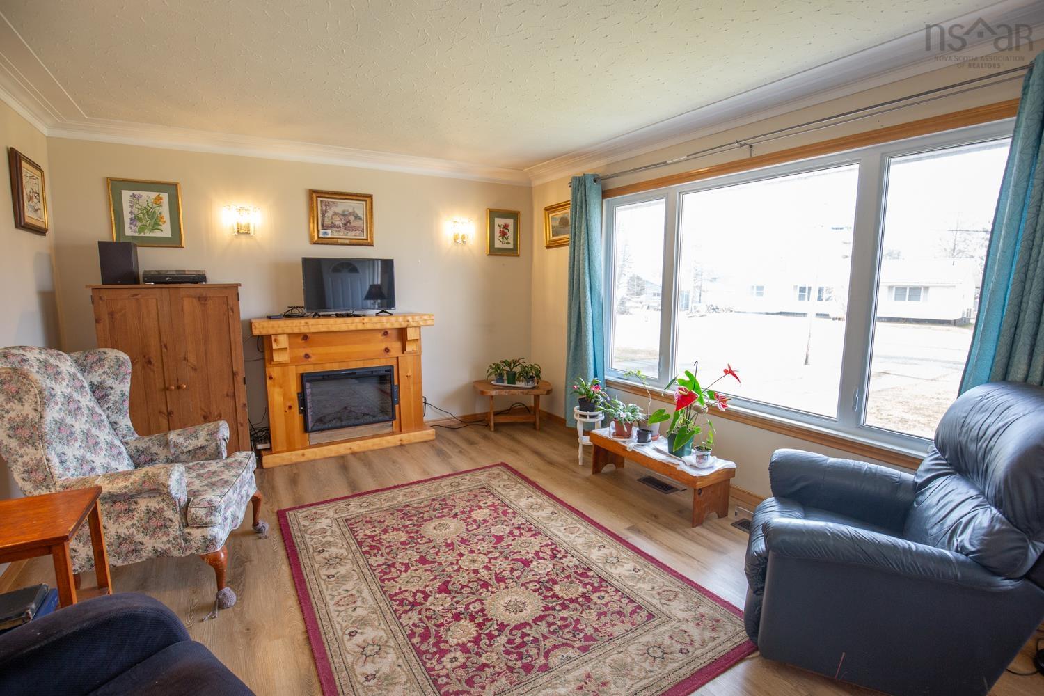 $335,000.00: 14 GLENDALE Drive, North River