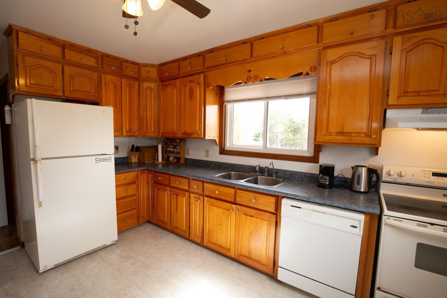 $335,000.00: 14 GLENDALE Drive, North River