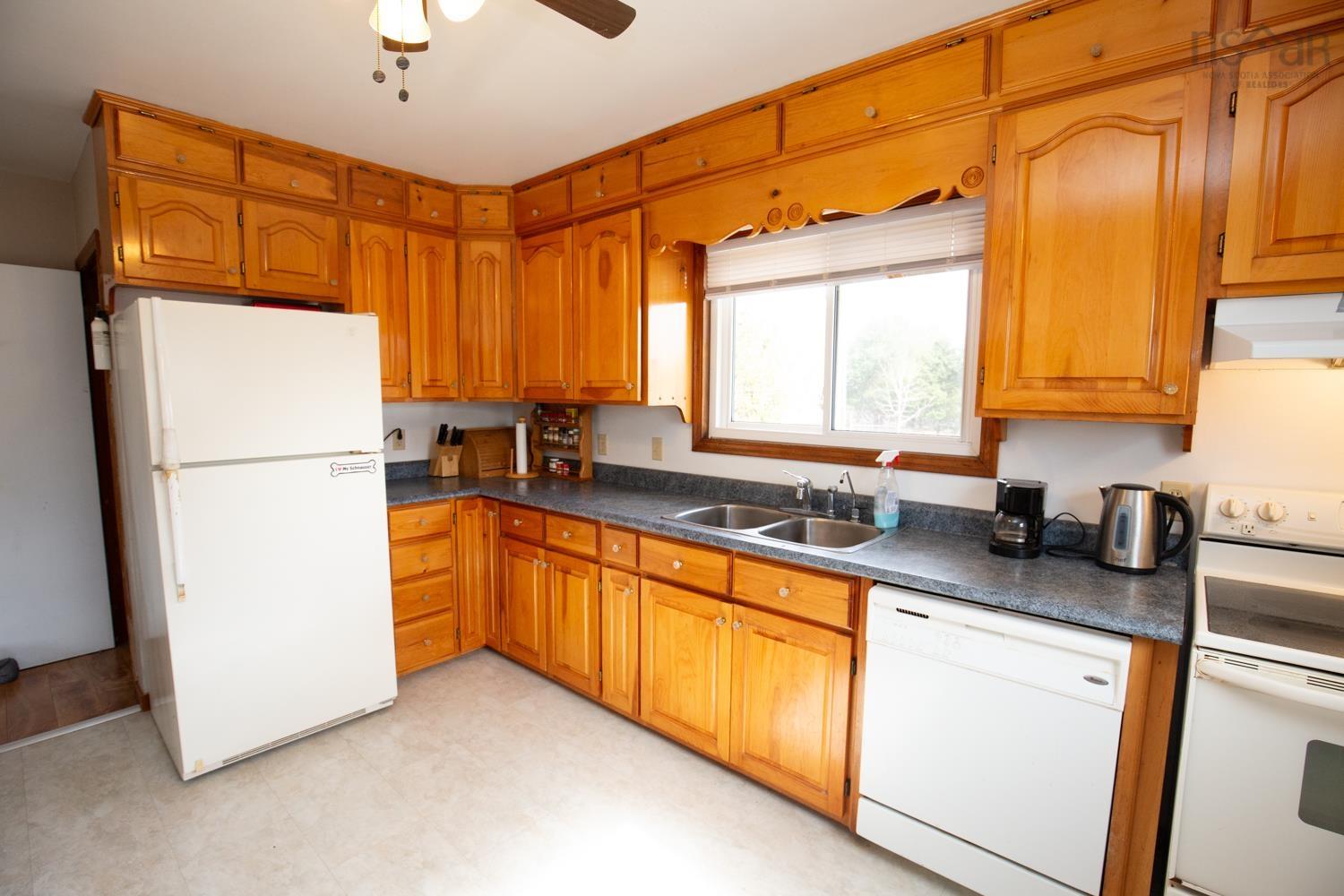 $335,000.00: 14 GLENDALE Drive, North River