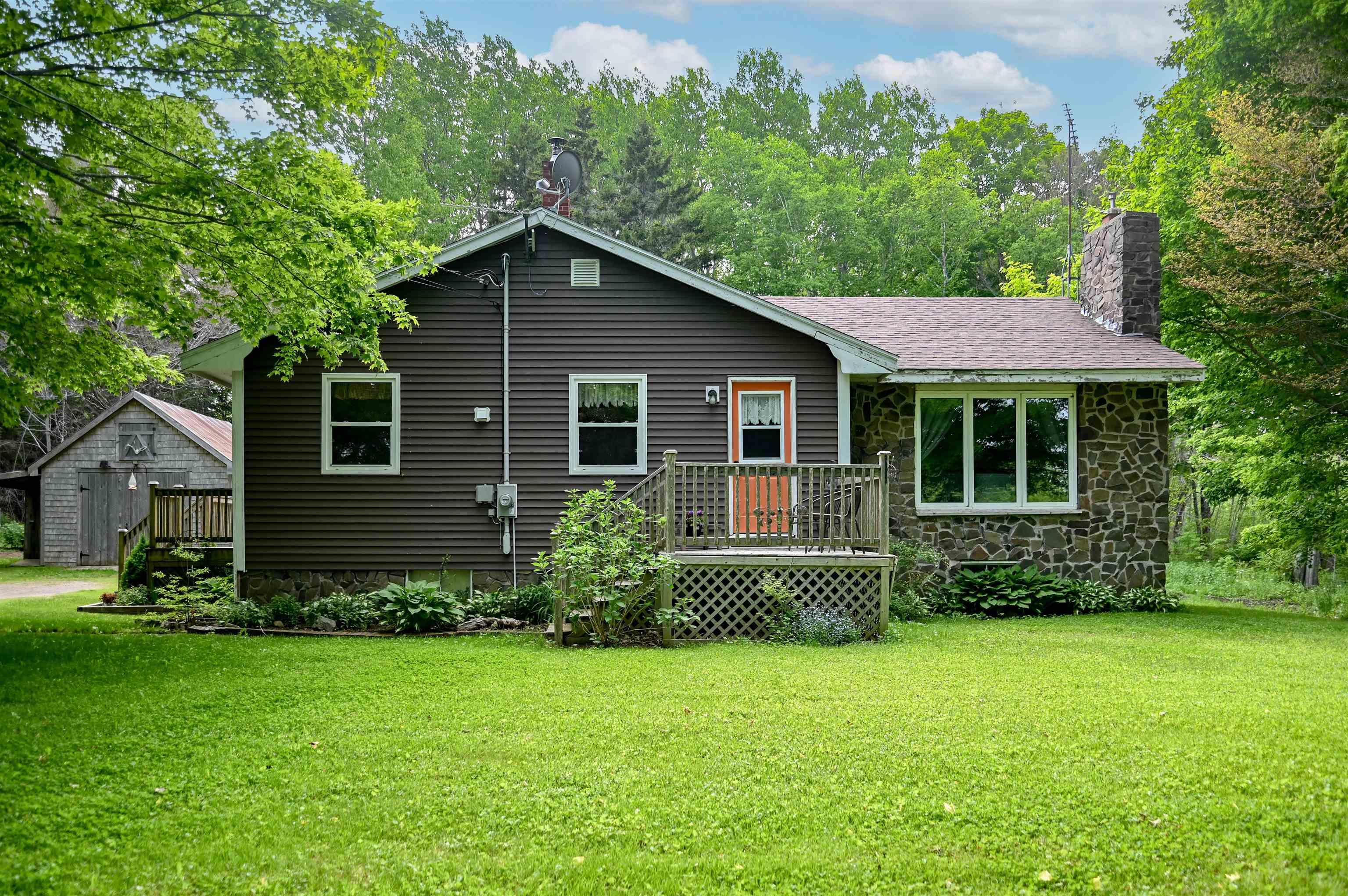 $324,900.00: 1025 Hamilton Road, Harbourville