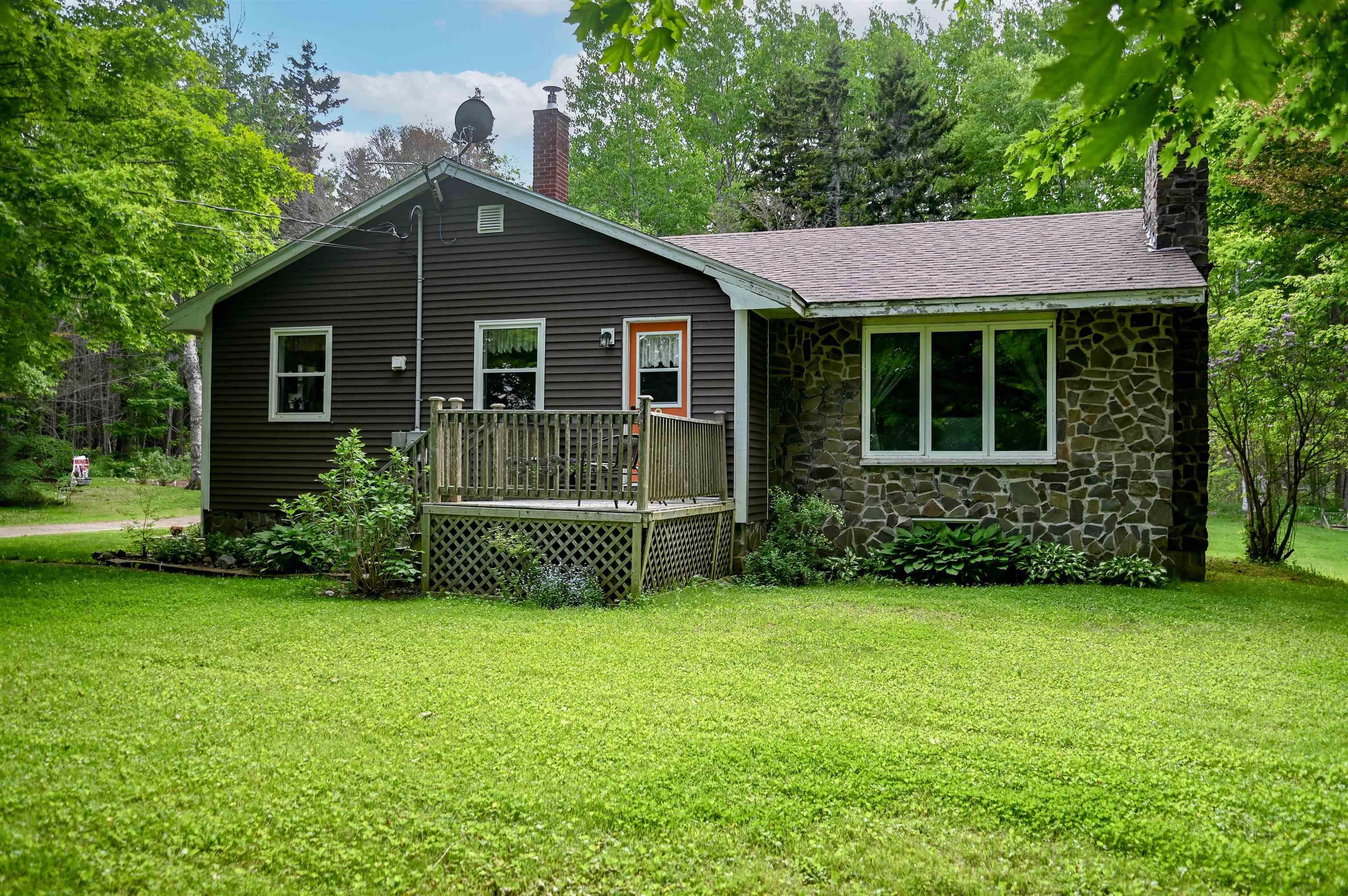 $324,900.00: 1025 Hamilton Road, Harbourville