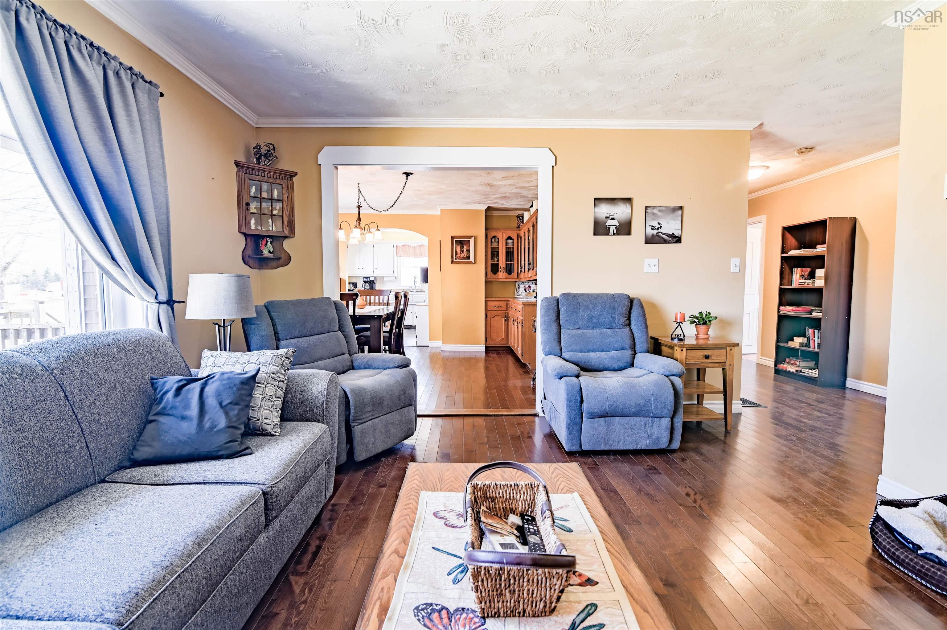 $324,900.00: 1025 Hamilton Road, Harbourville