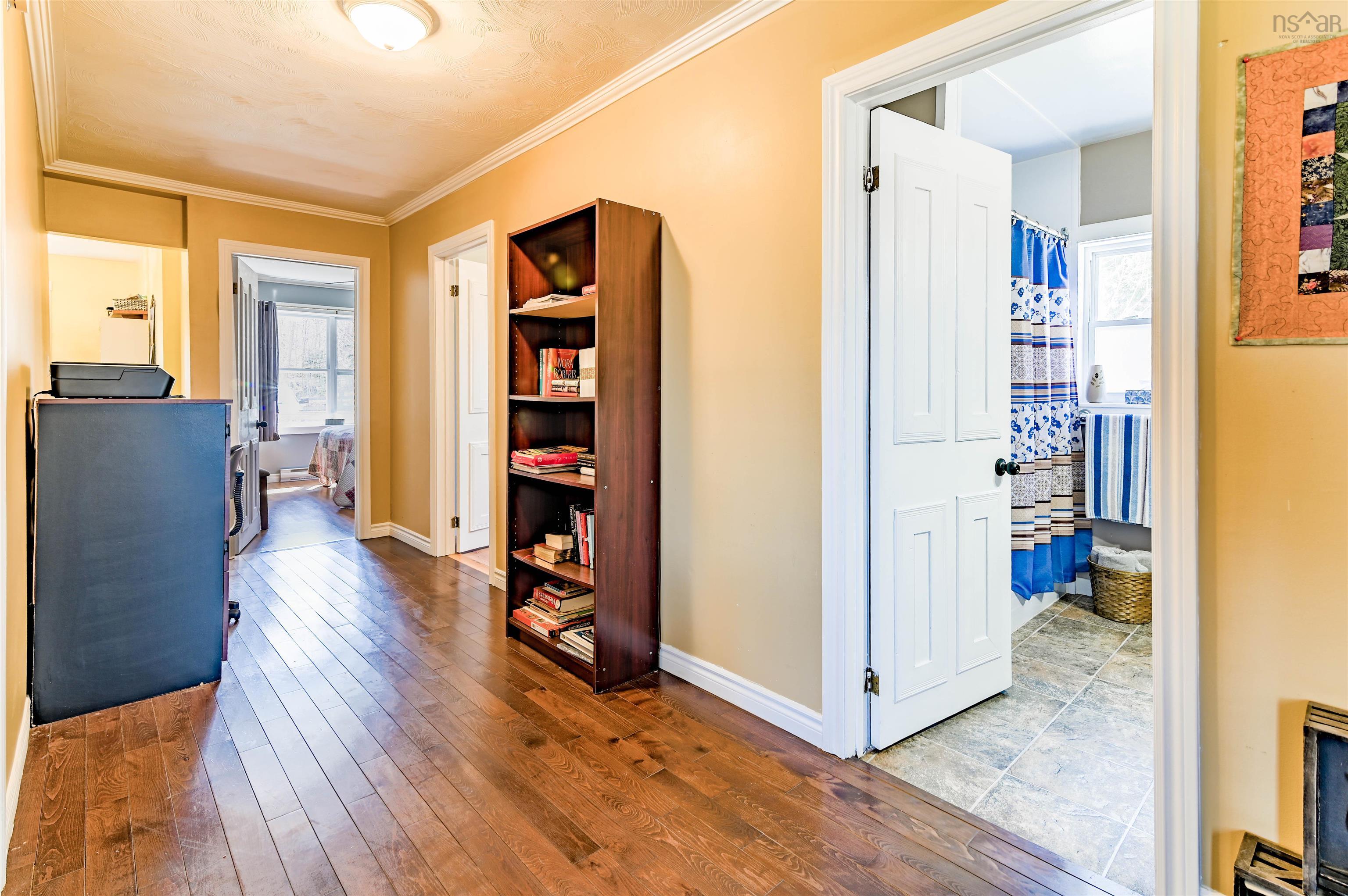 $324,900.00: 1025 Hamilton Road, Harbourville