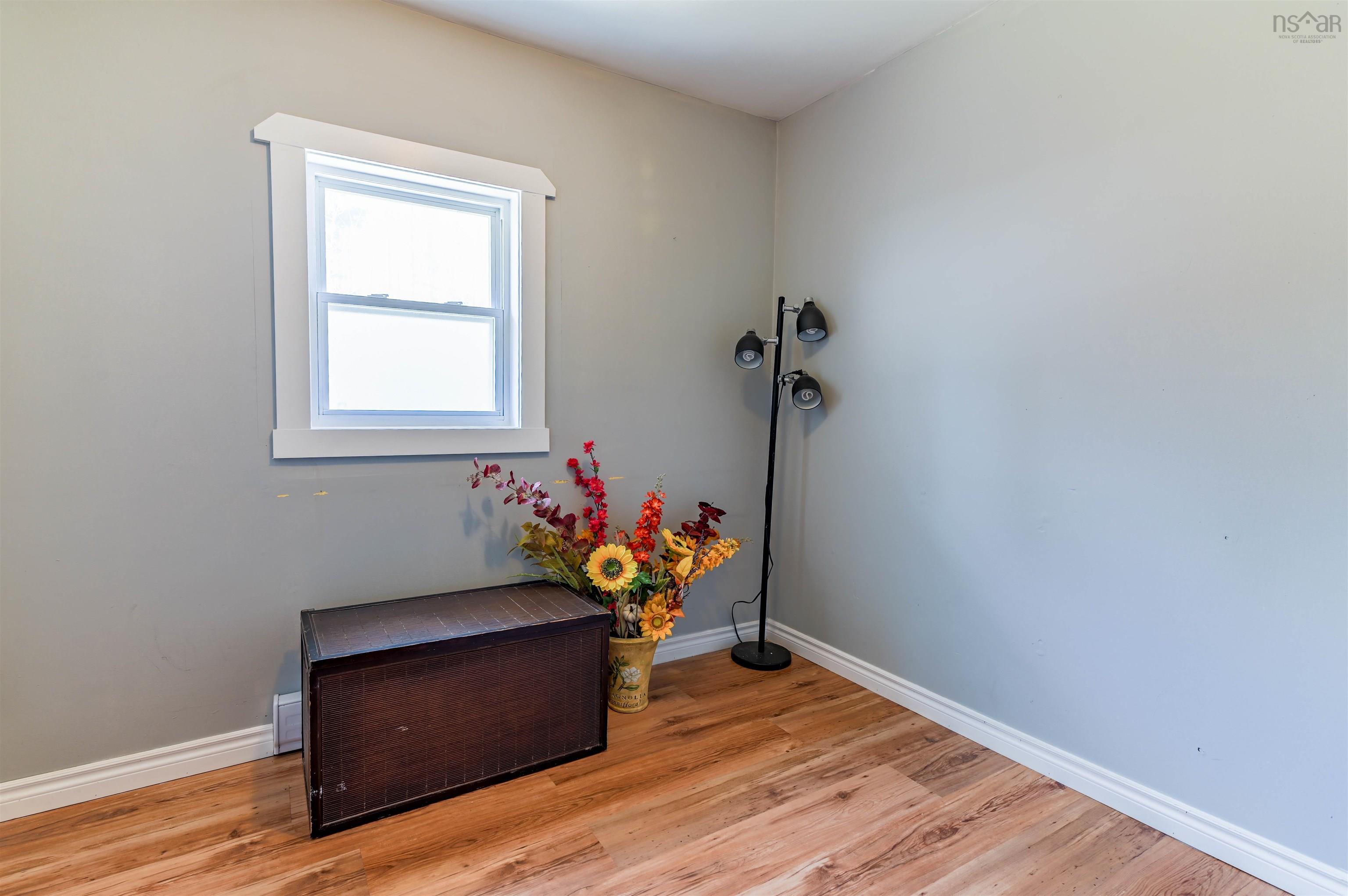 $324,900.00: 1025 Hamilton Road, Harbourville