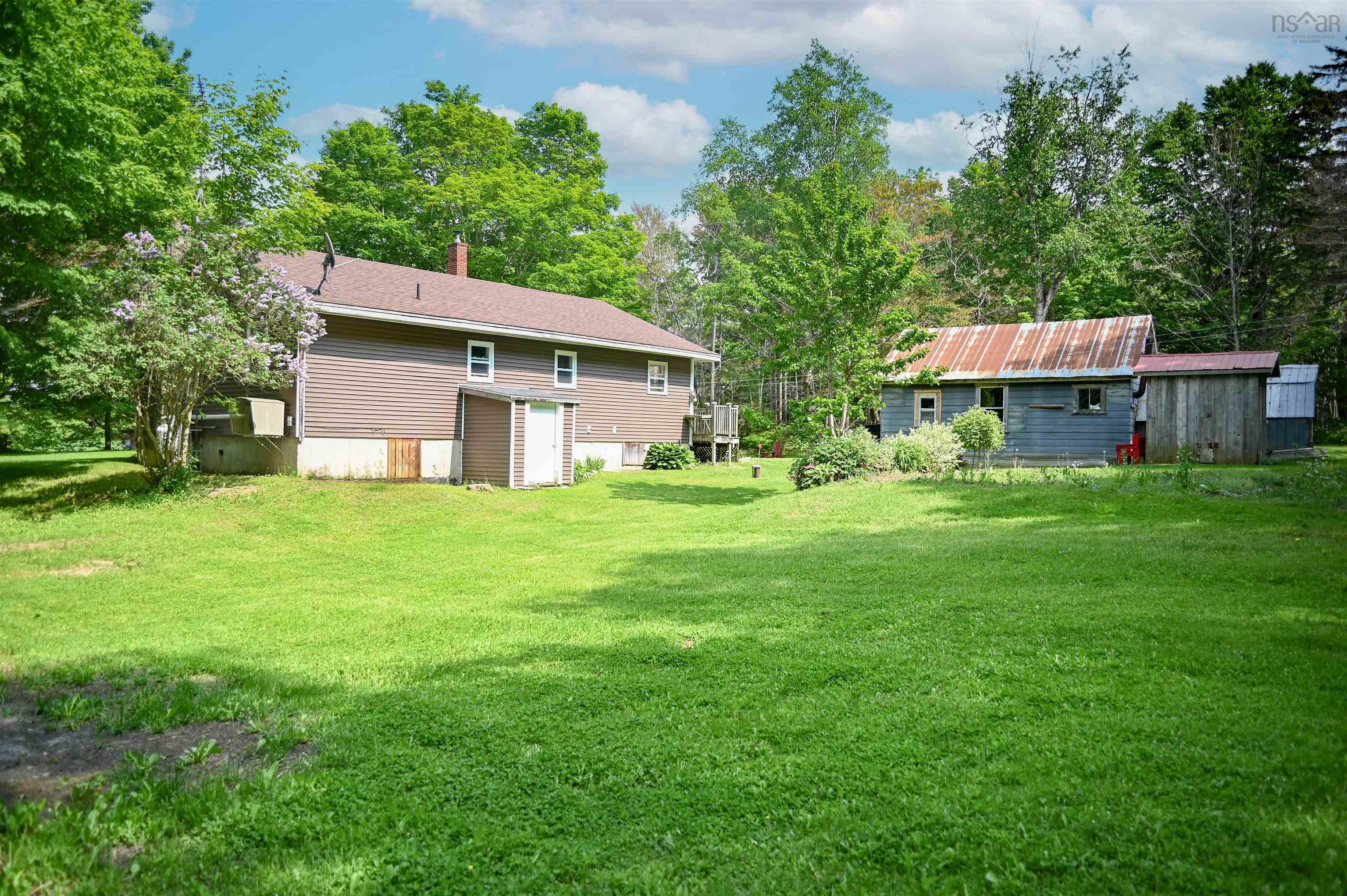$324,900.00: 1025 Hamilton Road, Harbourville