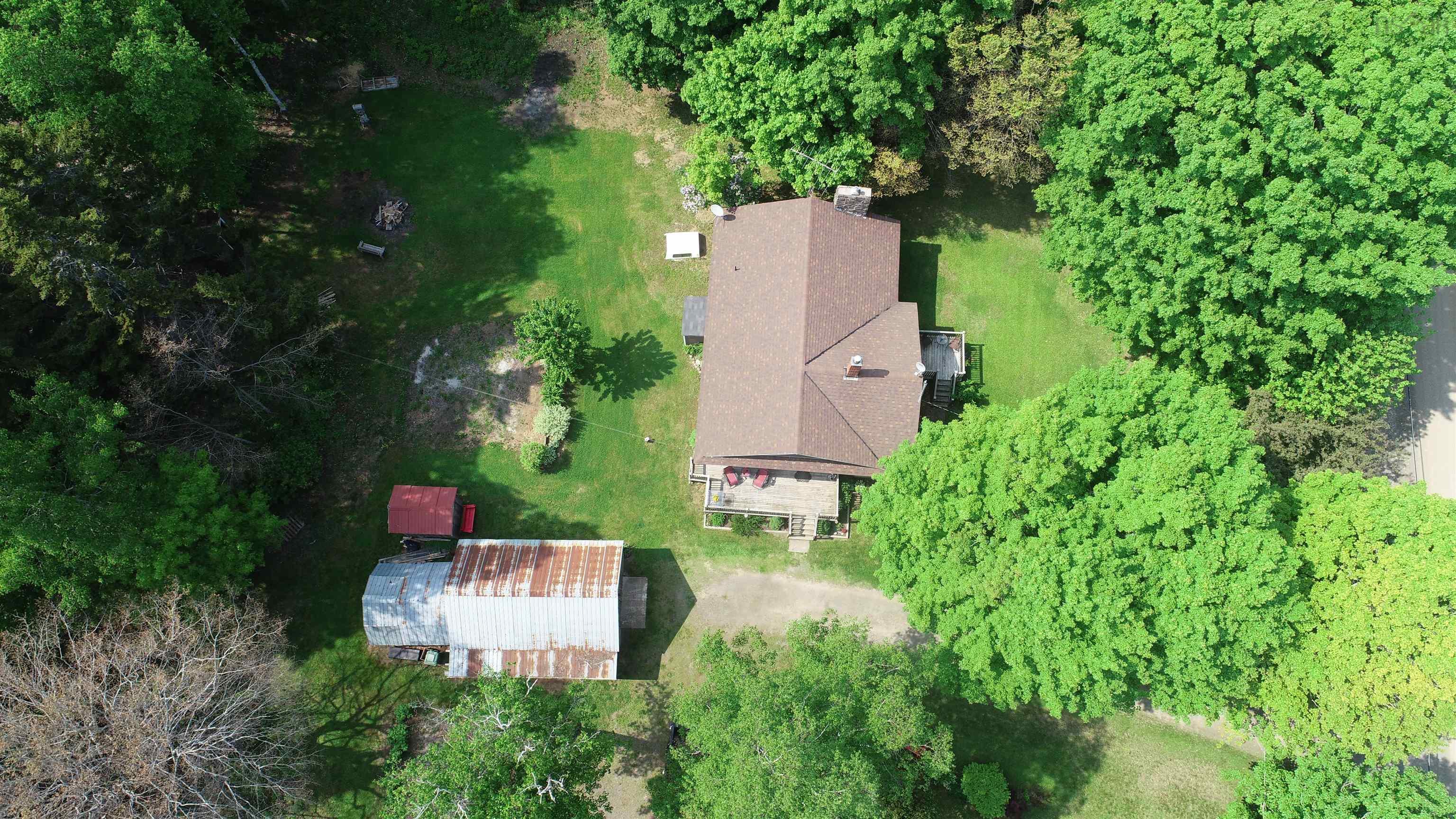 $324,900.00: 1025 Hamilton Road, Harbourville