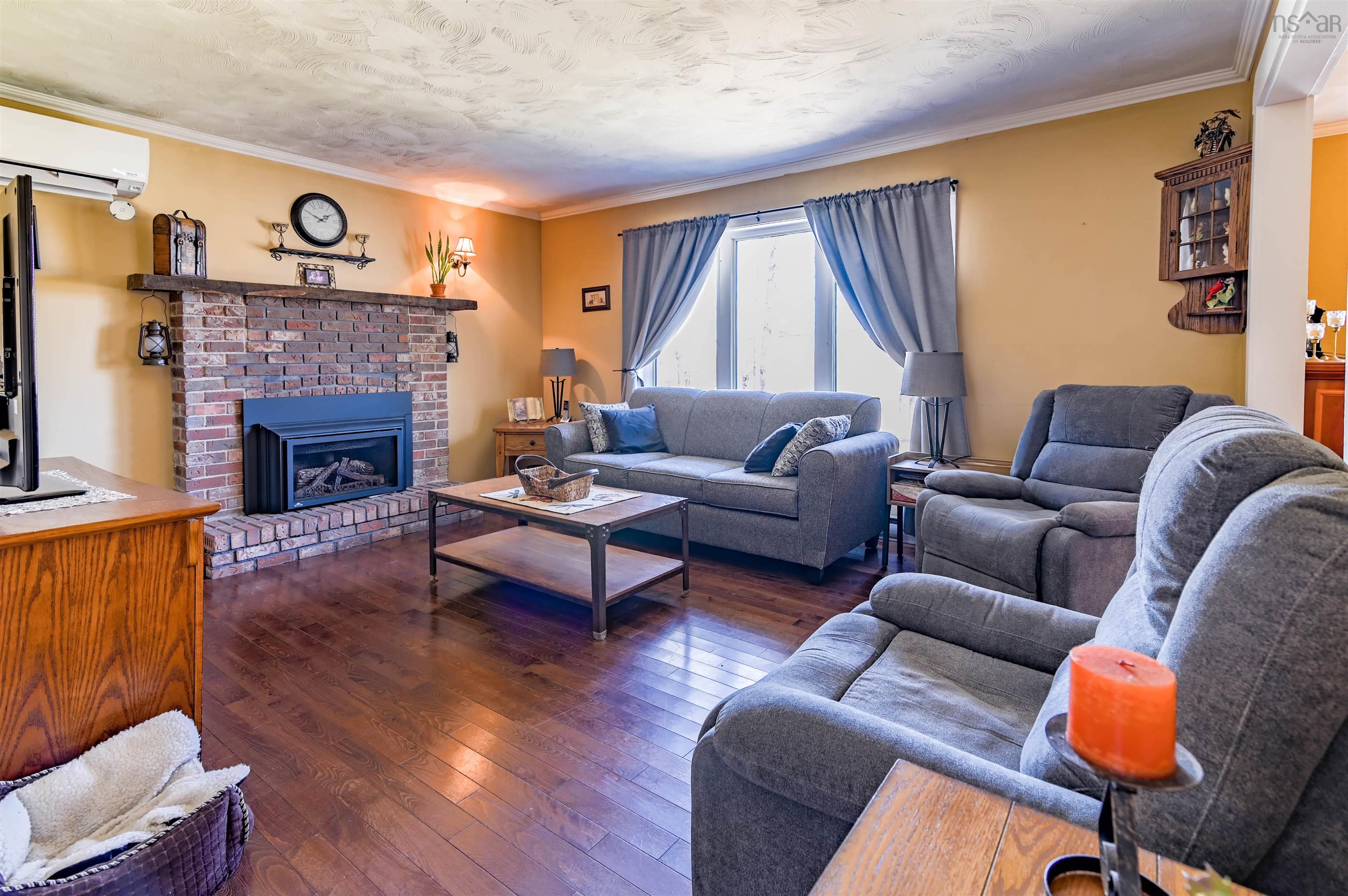 $324,900.00: 1025 Hamilton Road, Harbourville
