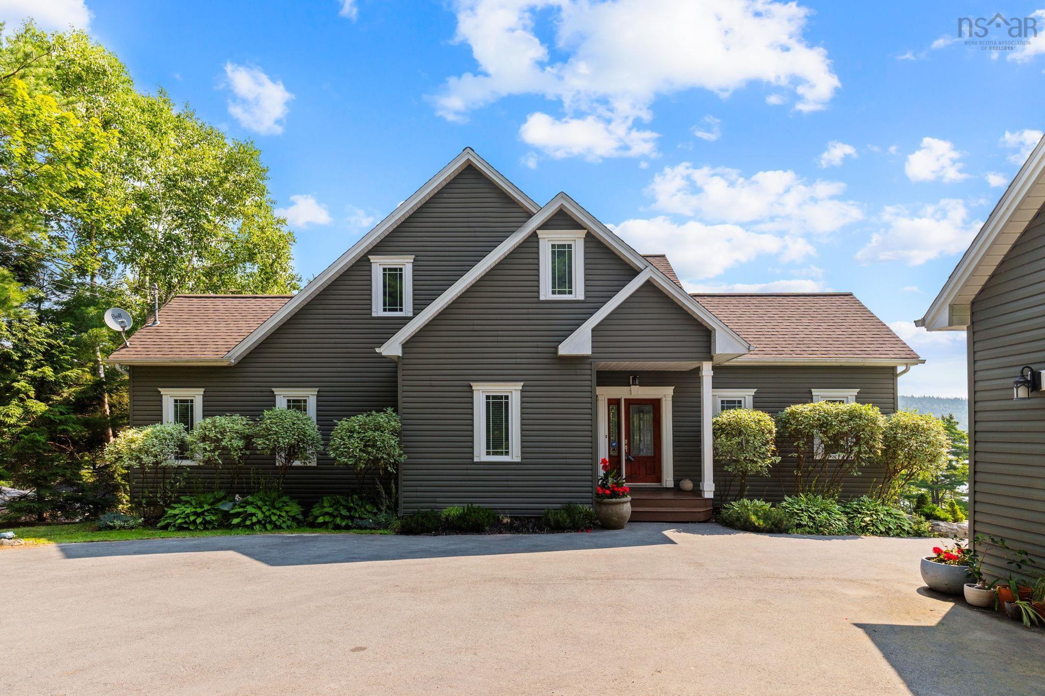 $999,900.00: 45 Nadine Drive, Porters Lake