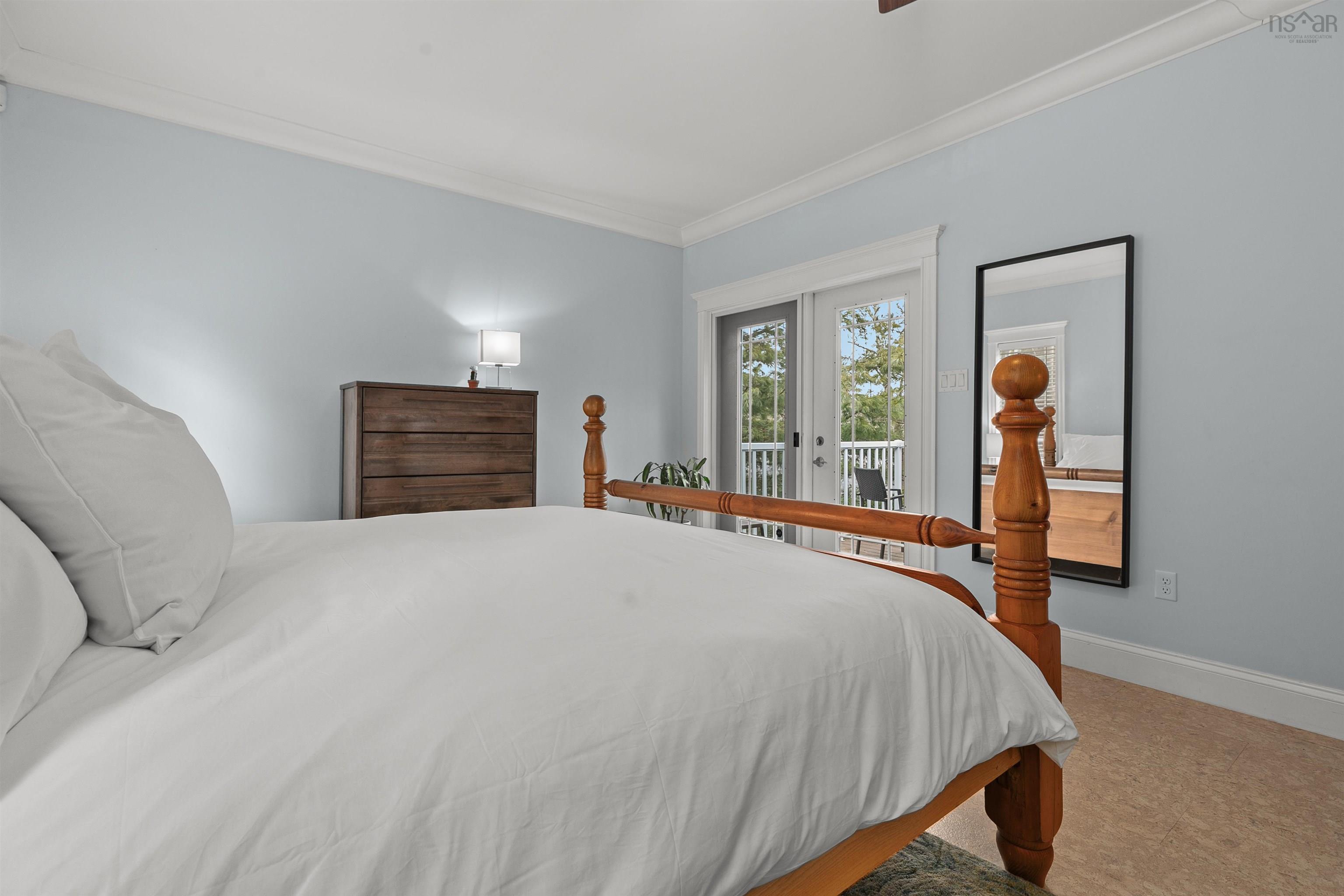 $999,900.00: 45 Nadine Drive, Porters Lake