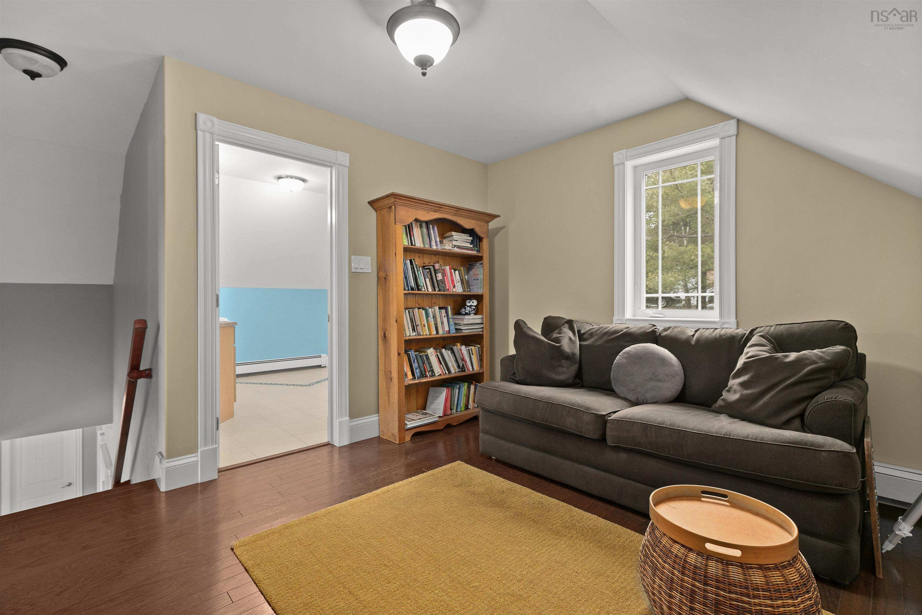 $999,900.00: 45 Nadine Drive, Porters Lake