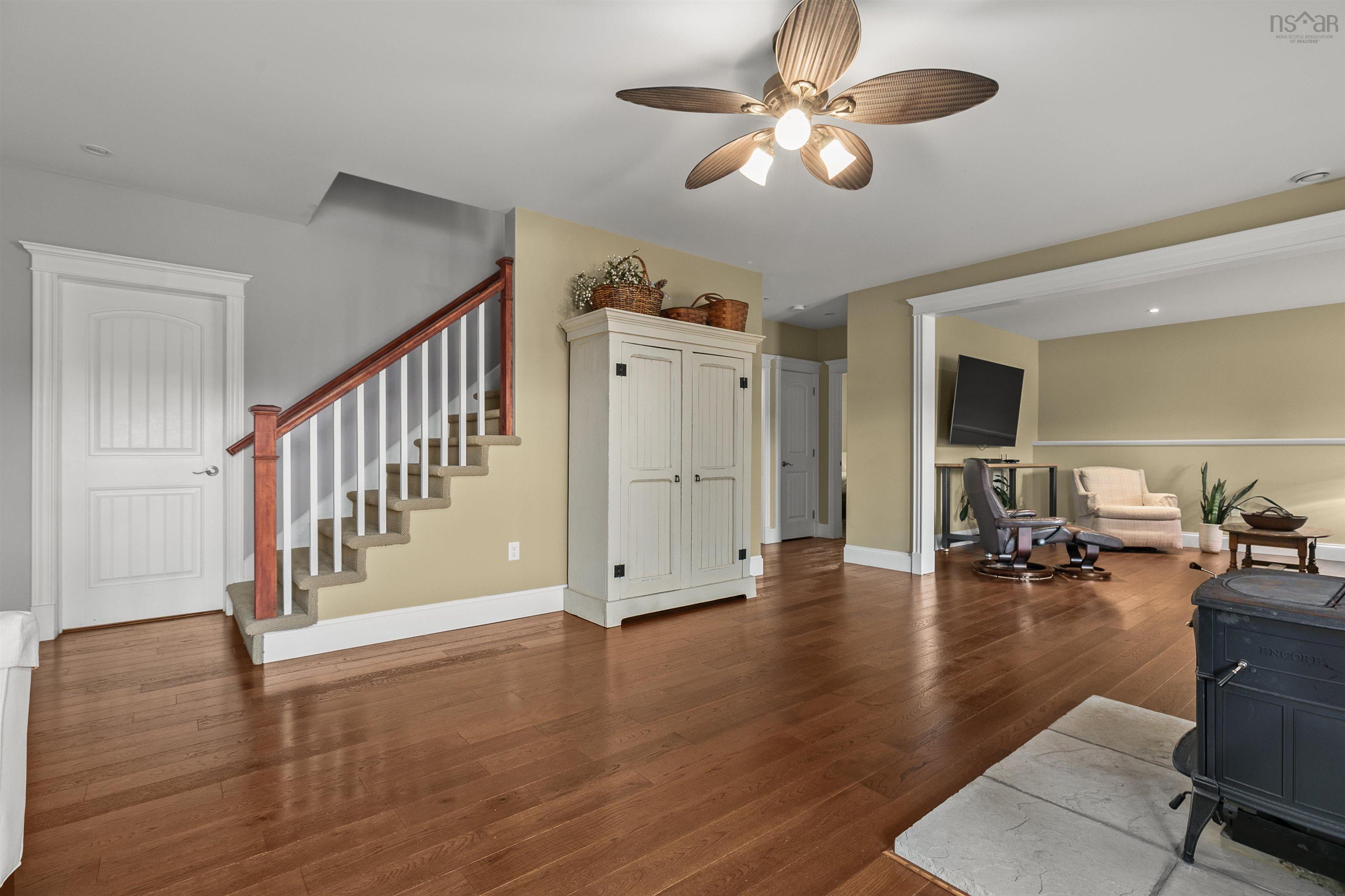 $999,900.00: 45 Nadine Drive, Porters Lake