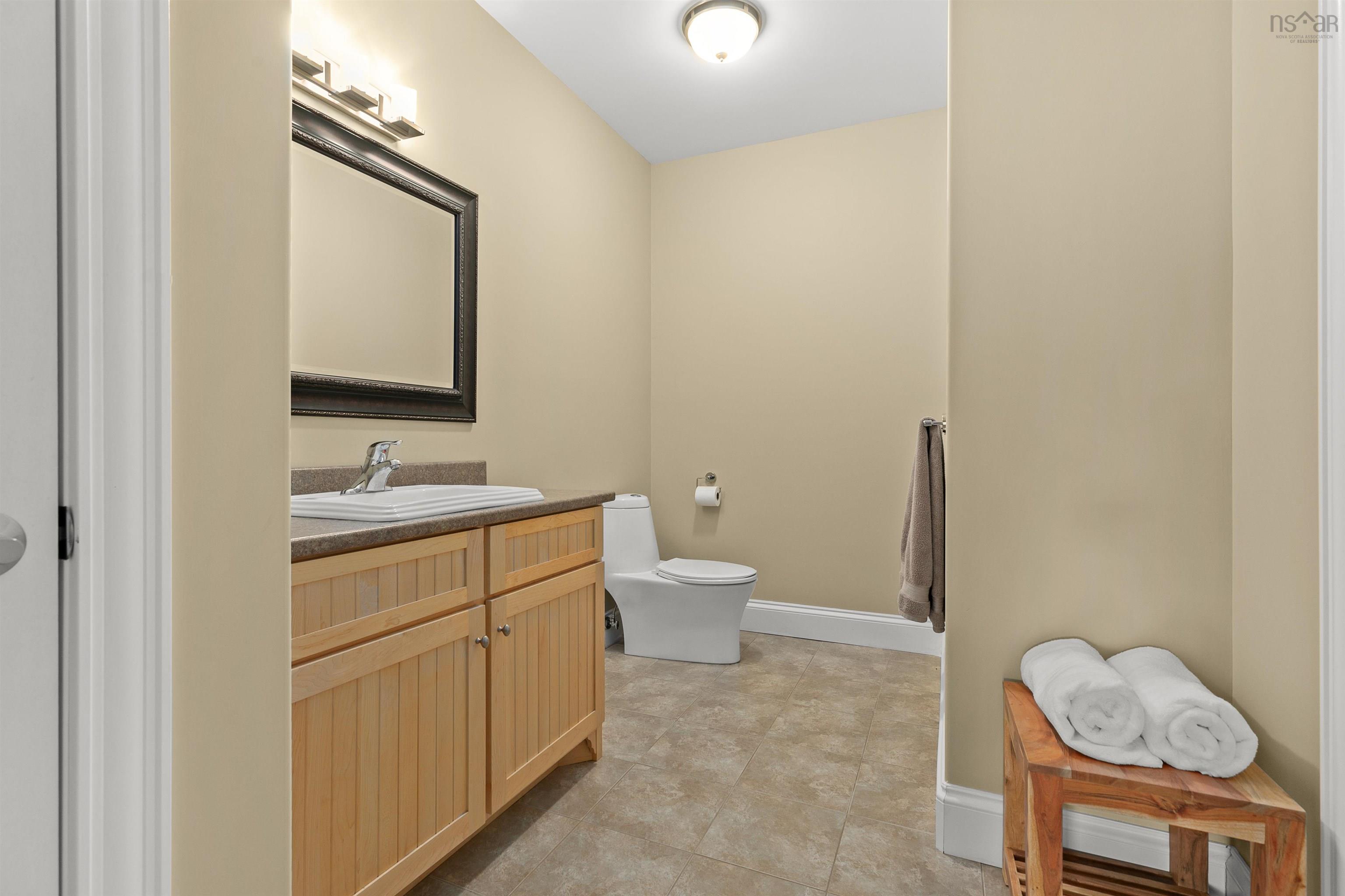 $999,900.00: 45 Nadine Drive, Porters Lake