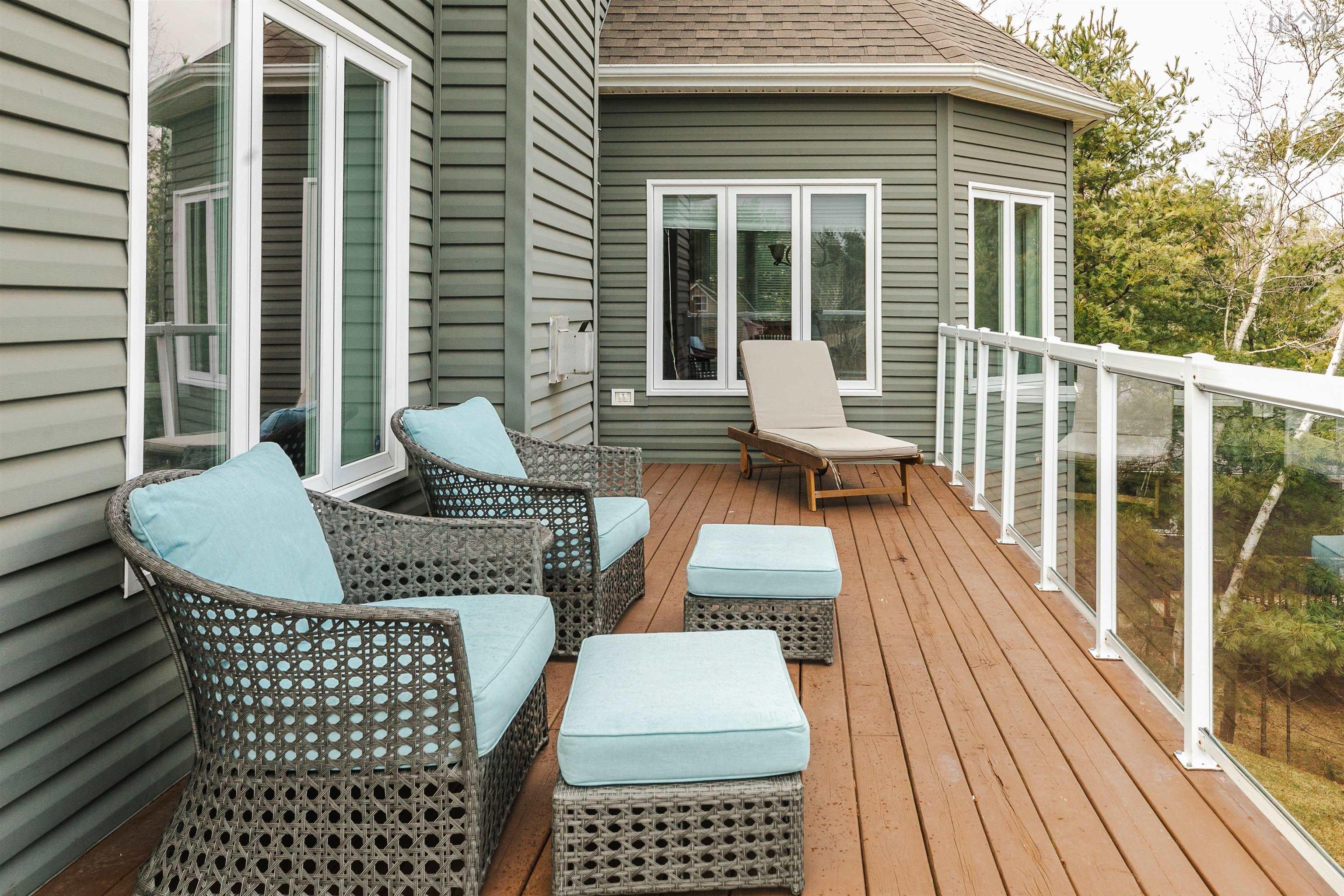 $999,900.00: 45 Nadine Drive, Porters Lake