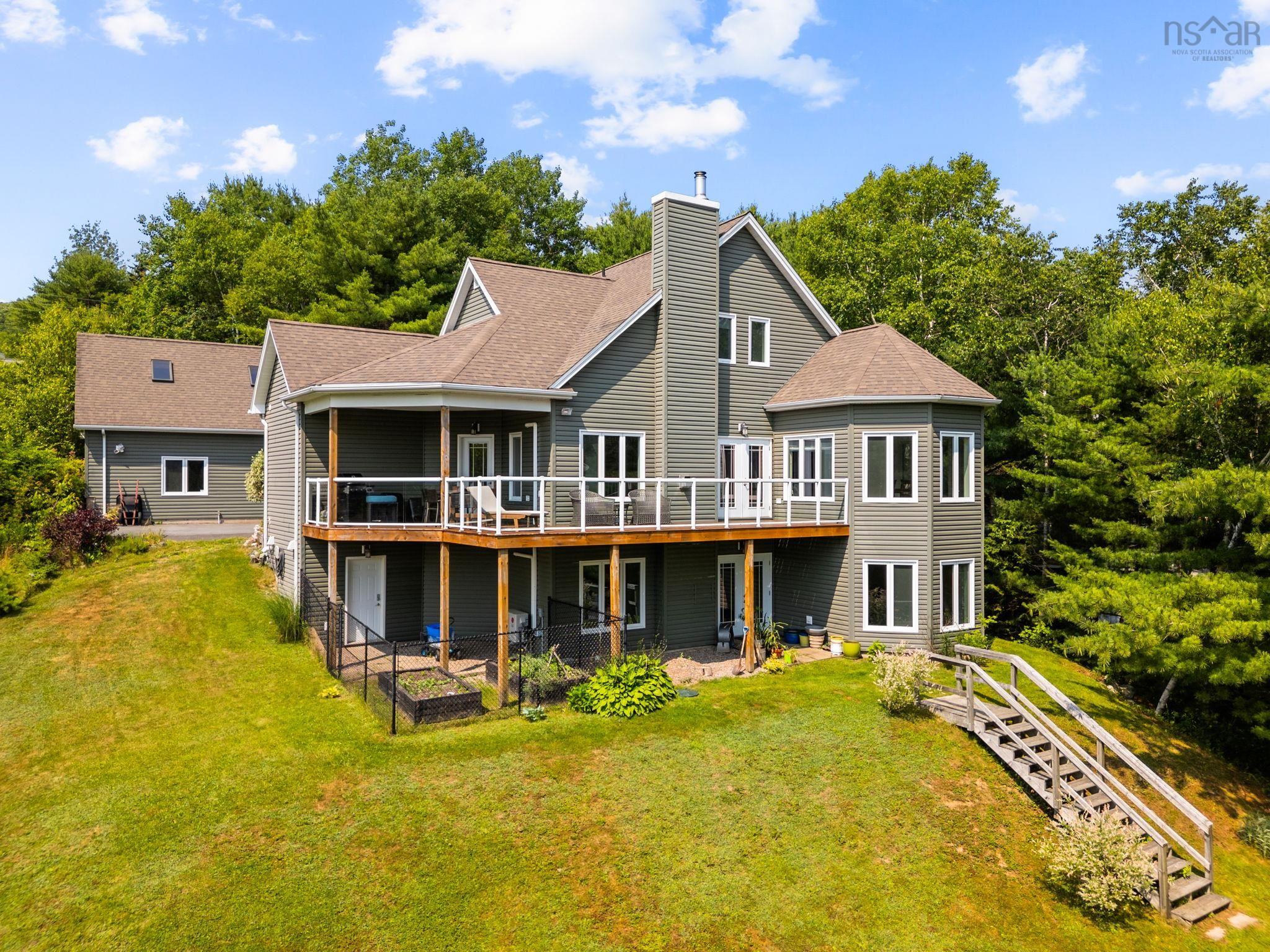 $999,900.00: 45 Nadine Drive, Porters Lake