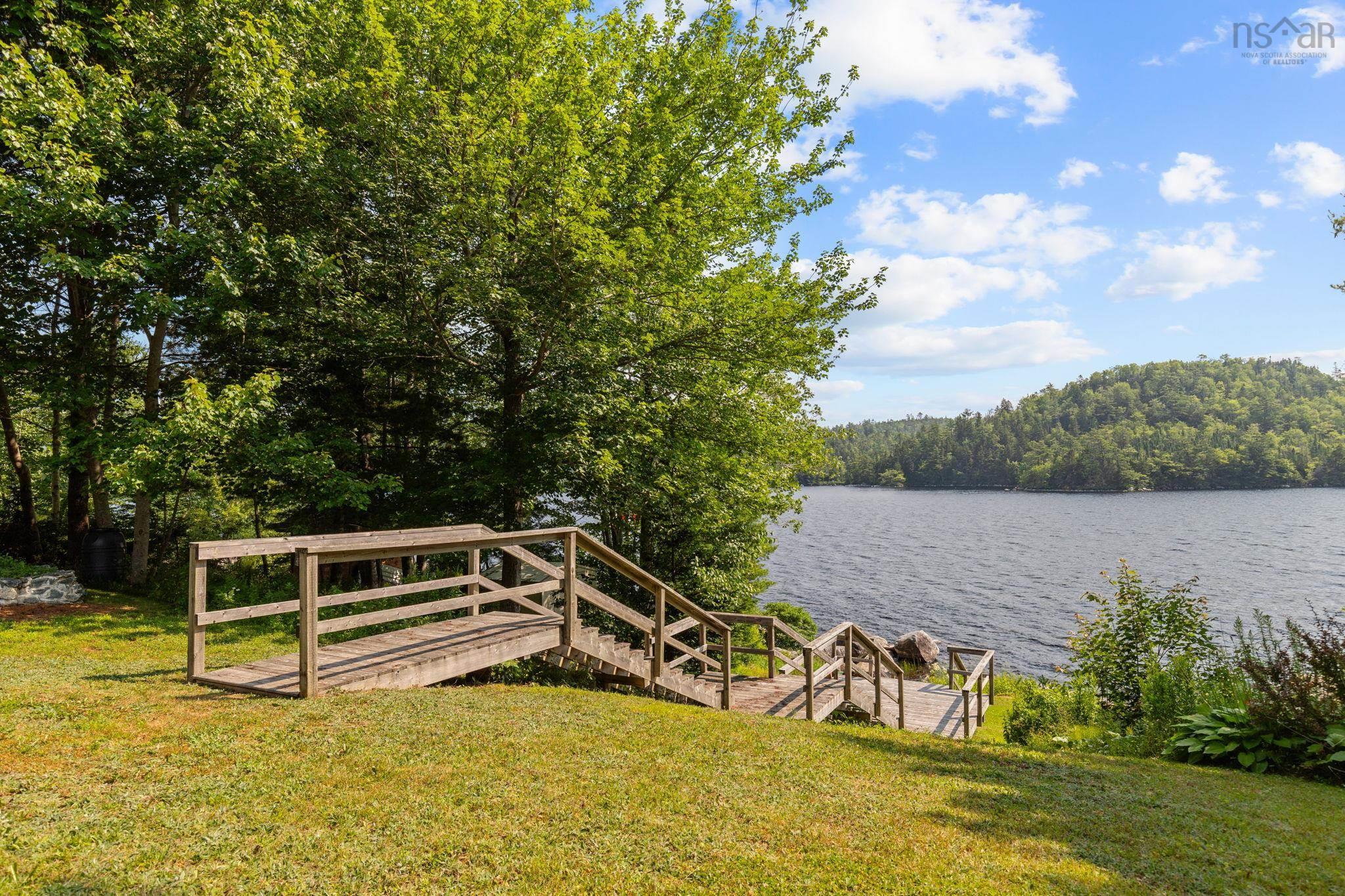 $999,900.00: 45 Nadine Drive, Porters Lake