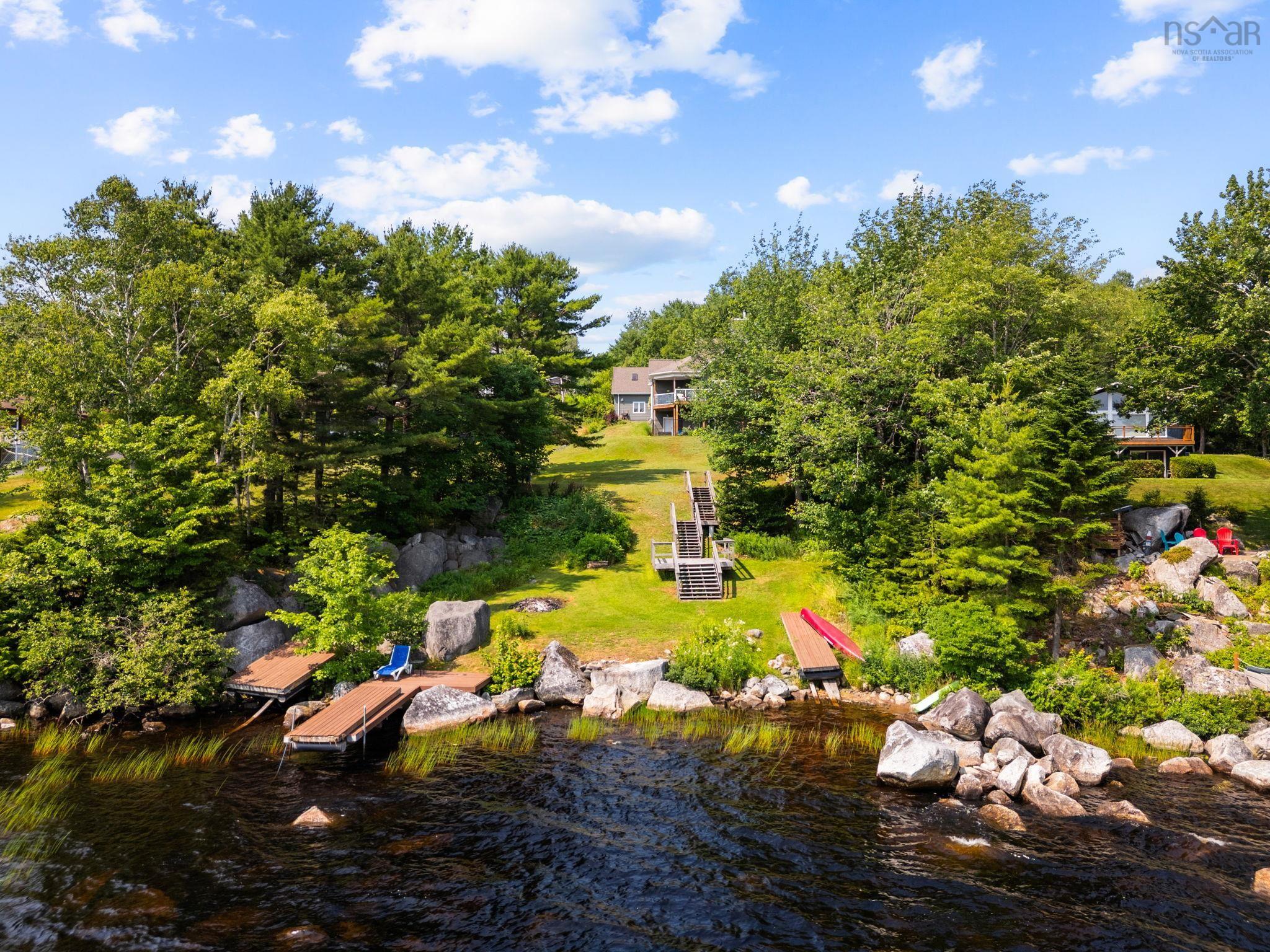 $999,900.00: 45 Nadine Drive, Porters Lake