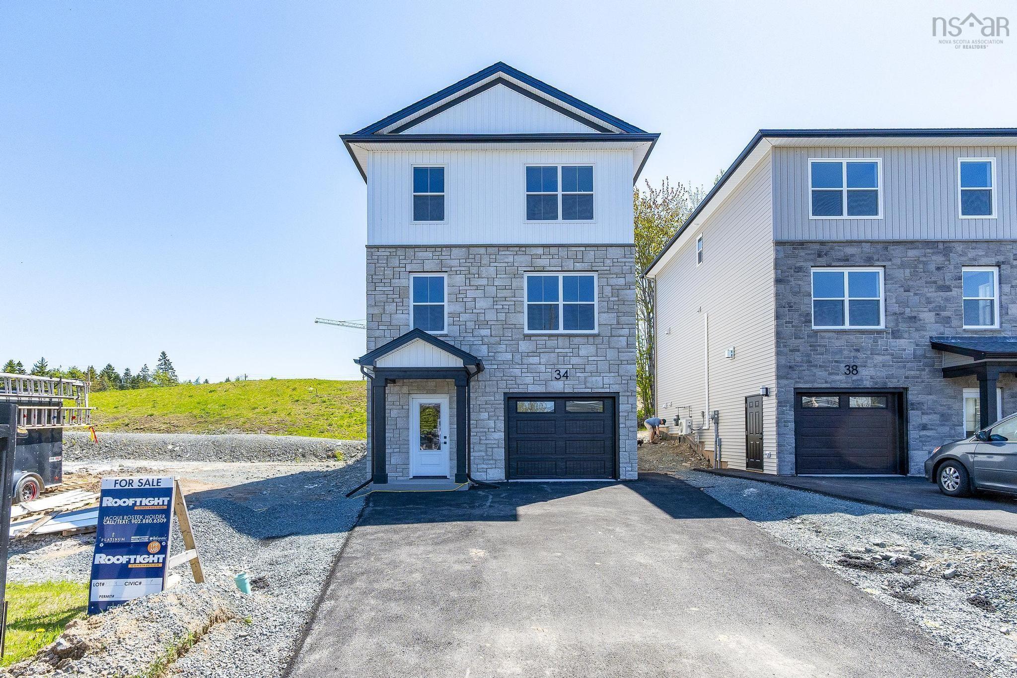 $699,900.00: PC-9 34 Pearlgarden Close, Dartmouth