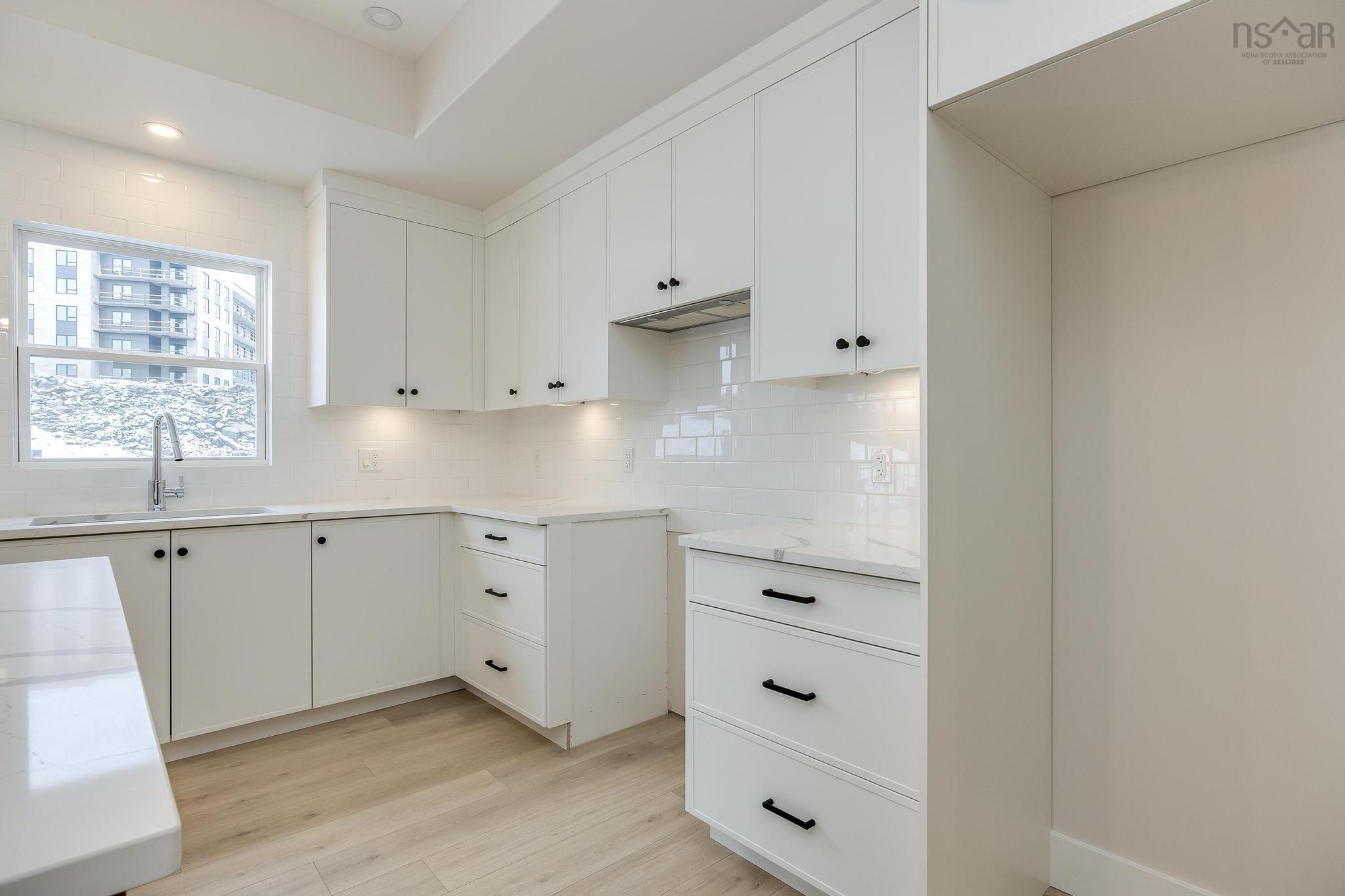 $699,900.00: PC-9 34 Pearlgarden Close, Dartmouth