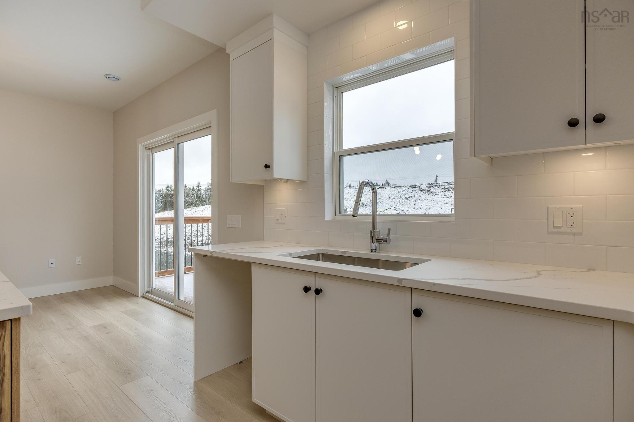 $699,900.00: PC-9 34 Pearlgarden Close, Dartmouth