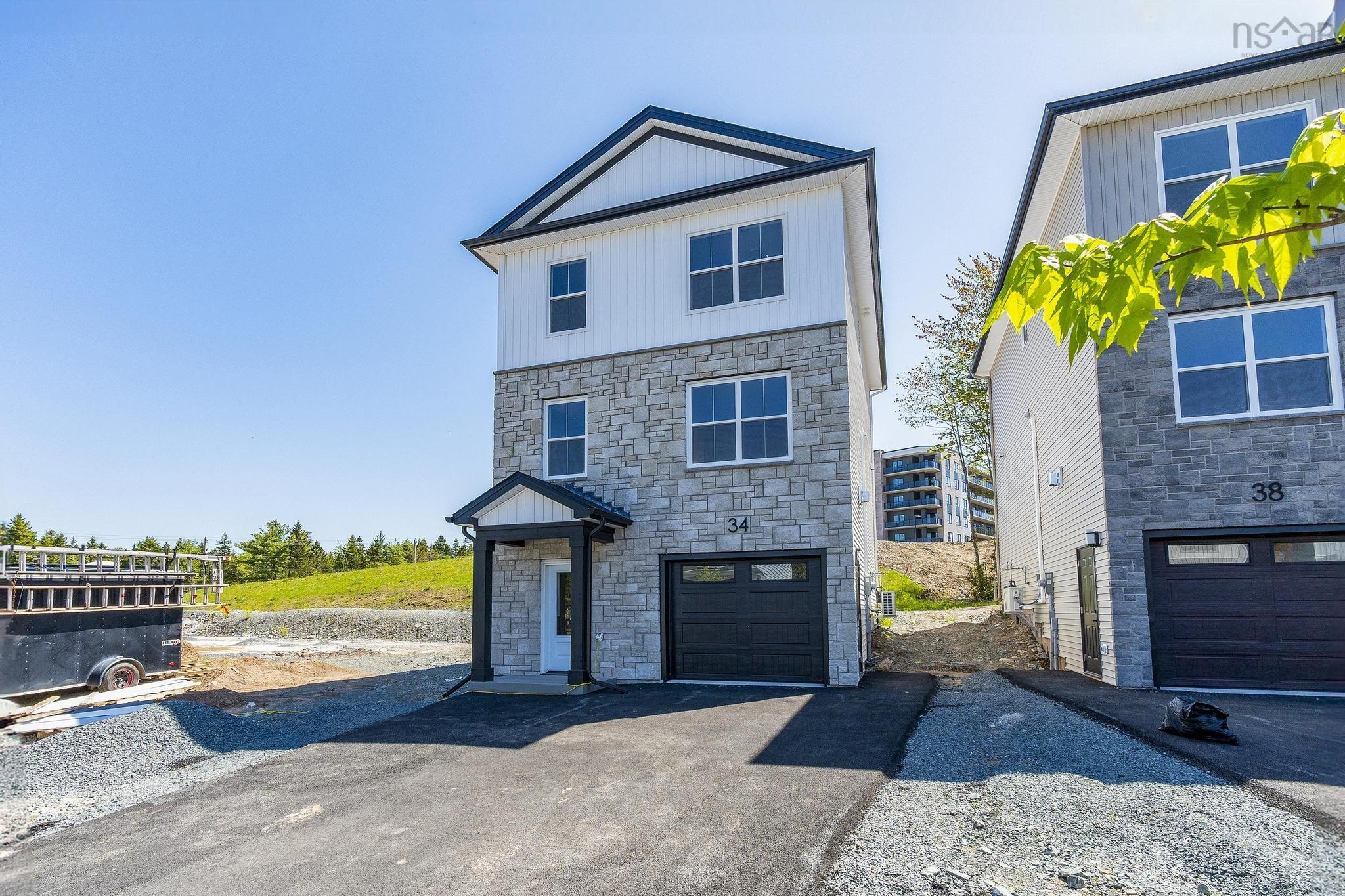 $699,900.00: PC-9 34 Pearlgarden Close, Dartmouth