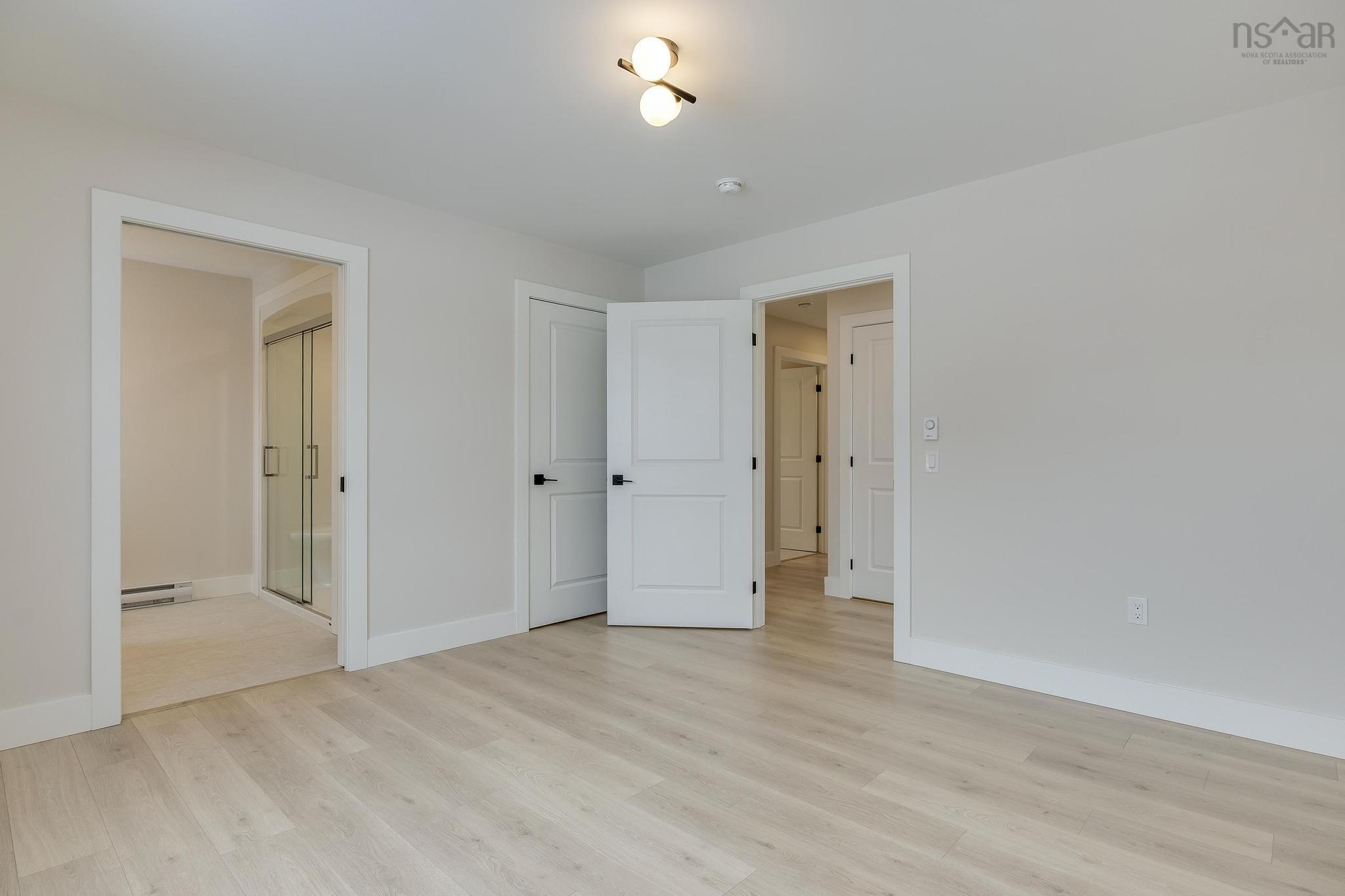 $699,900.00: PC-9 34 Pearlgarden Close, Dartmouth