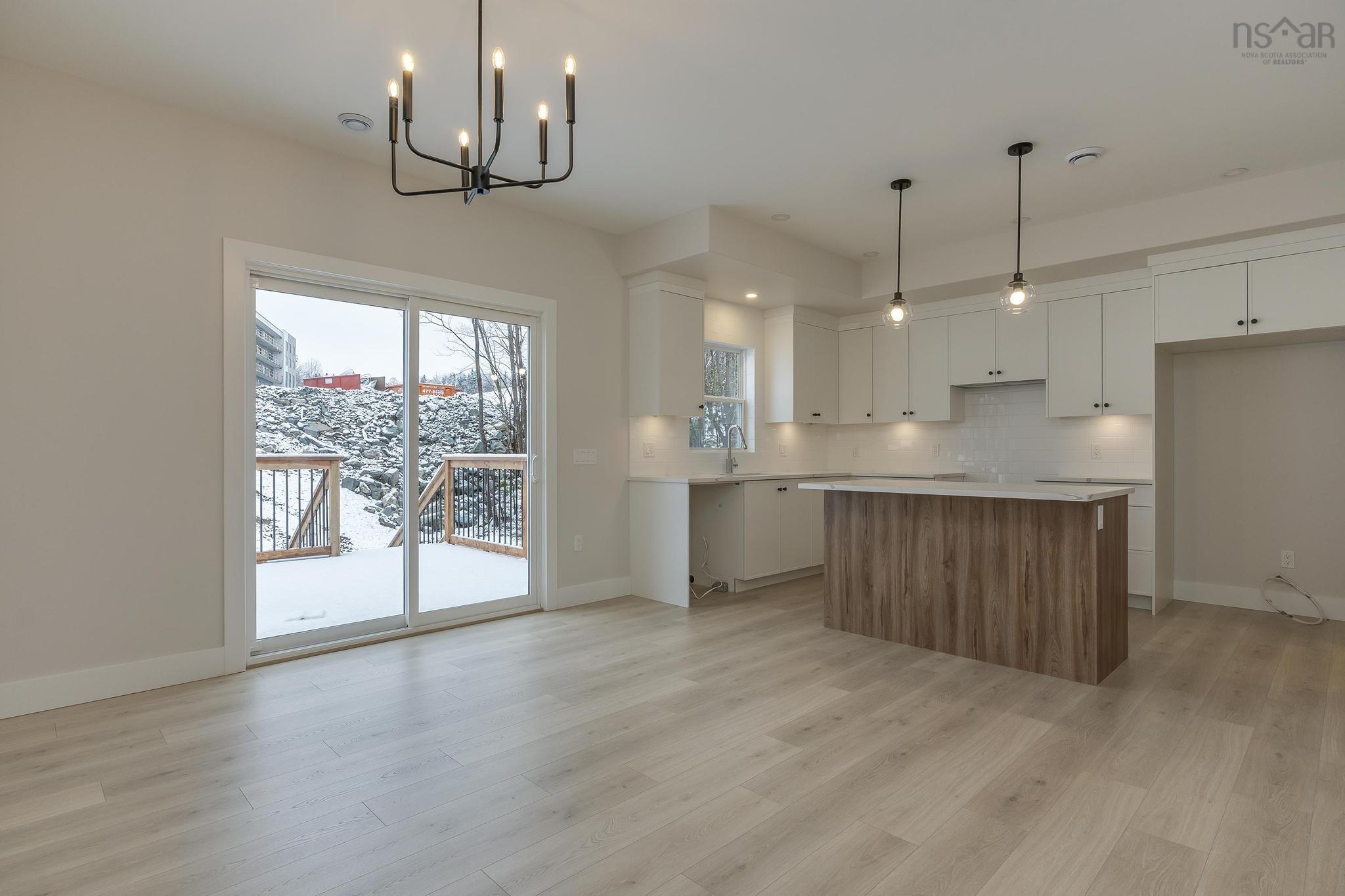 $699,900.00: PC-9 34 Pearlgarden Close, Dartmouth