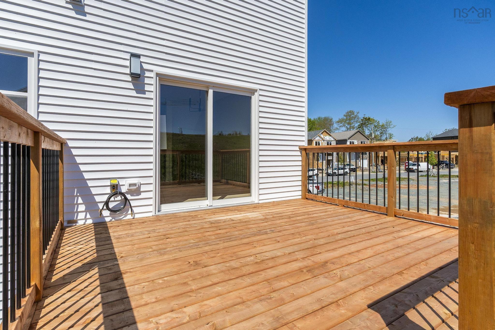 $699,900.00: PC-9 34 Pearlgarden Close, Dartmouth