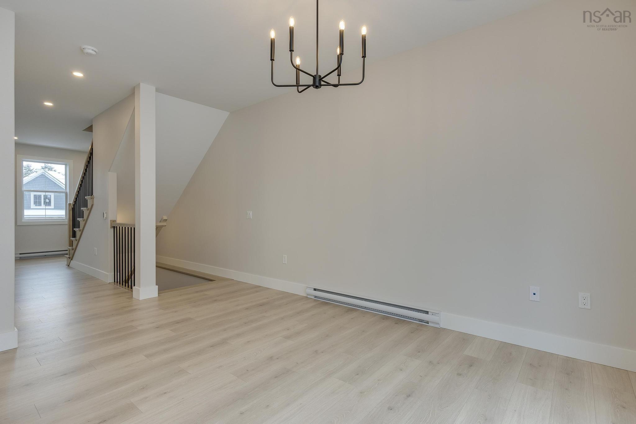 $699,900.00: PC-9 34 Pearlgarden Close, Dartmouth