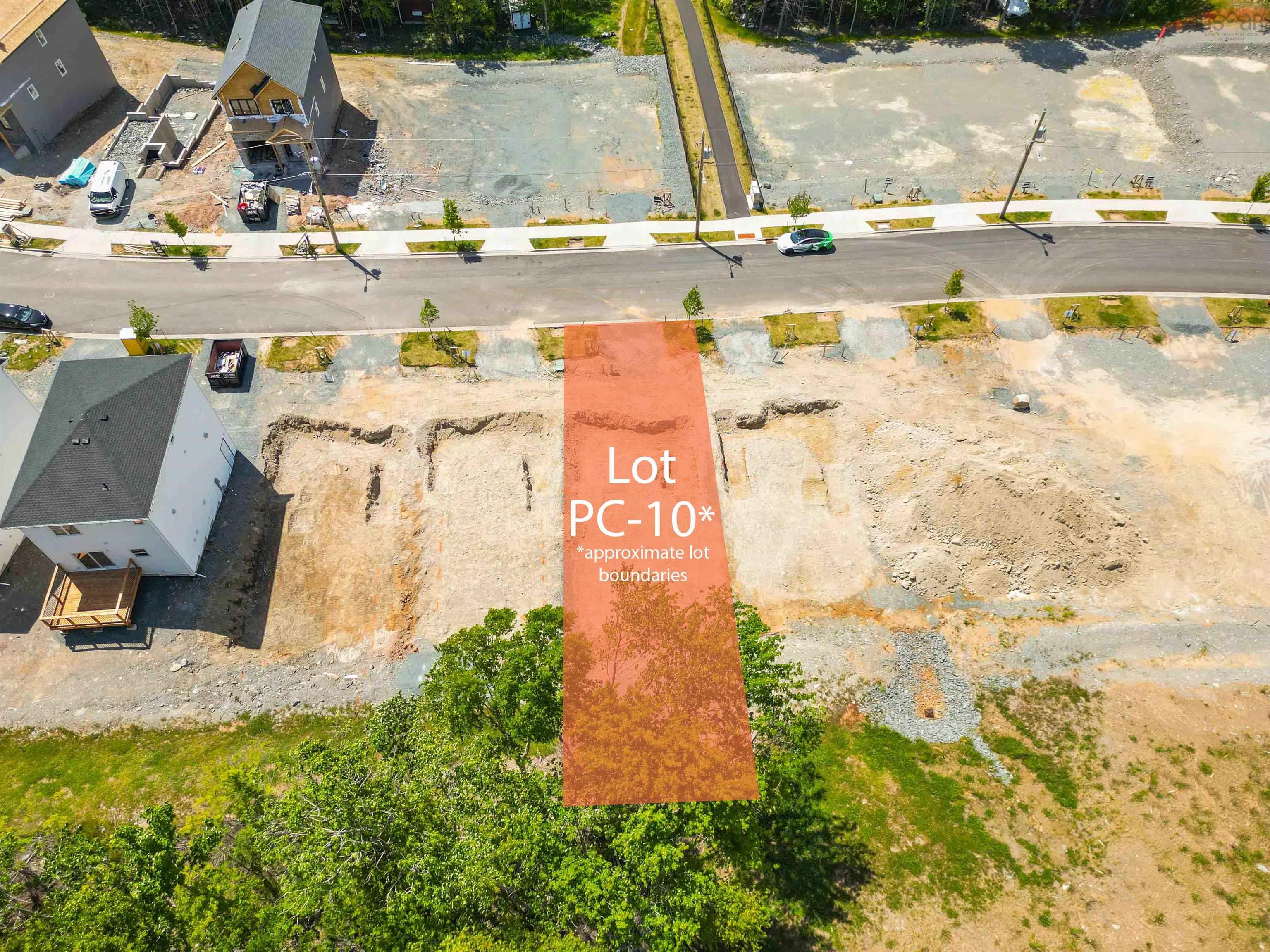 $699,900.00: 38 Pearlgarden Close, Dartmouth