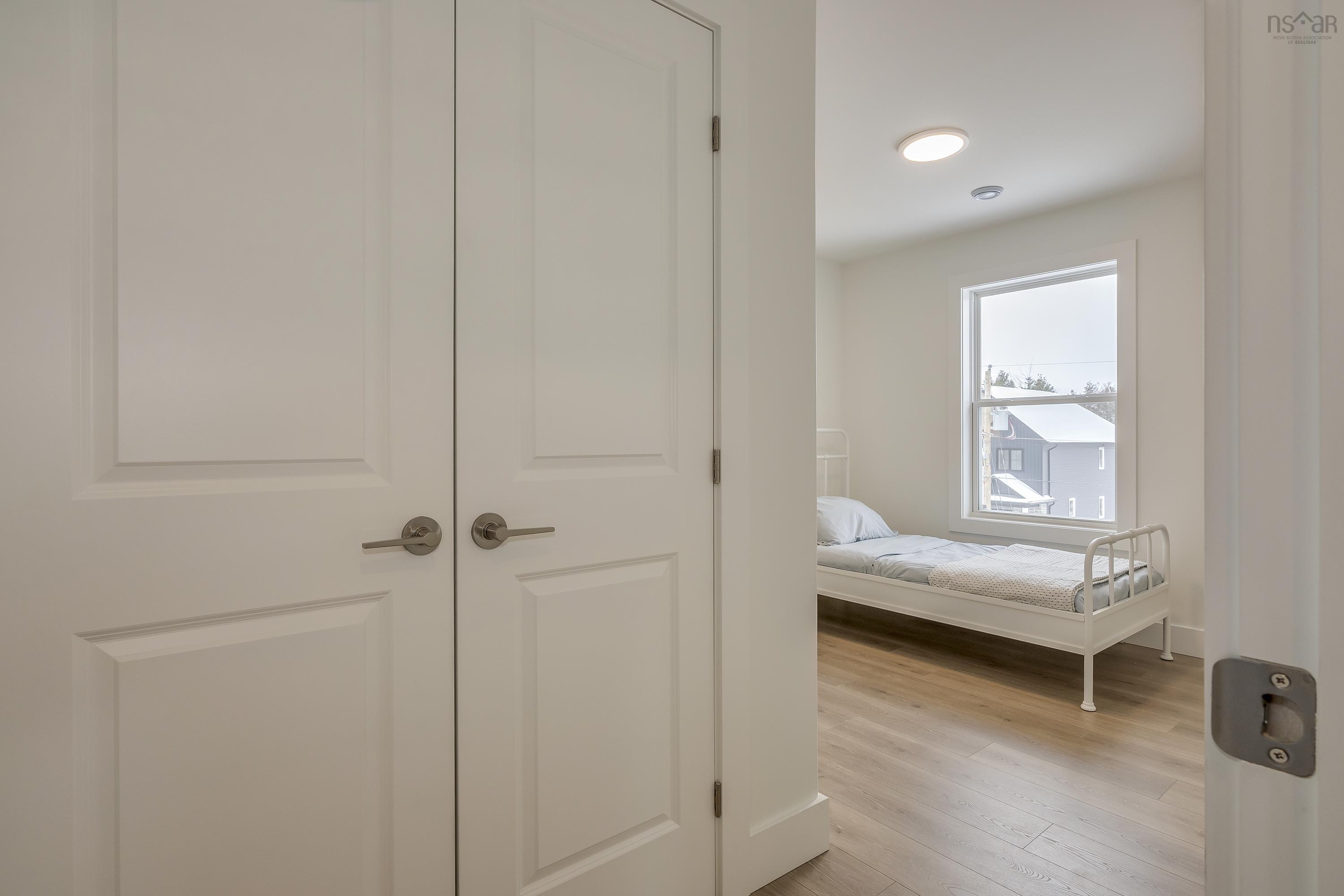 $699,900.00: 42 Pearlgarden Close, Dartmouth