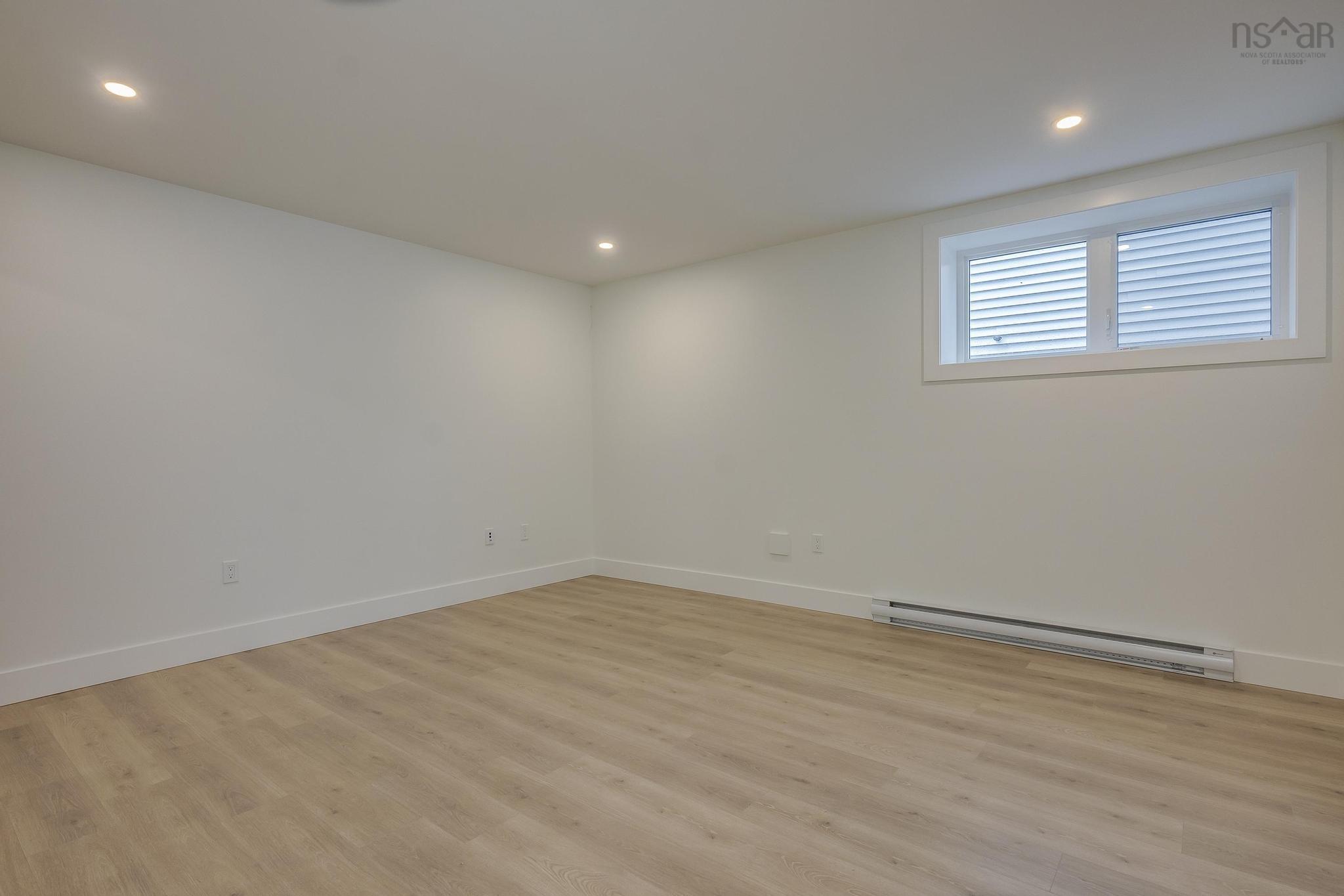 $699,900.00: 42 Pearlgarden Close, Dartmouth