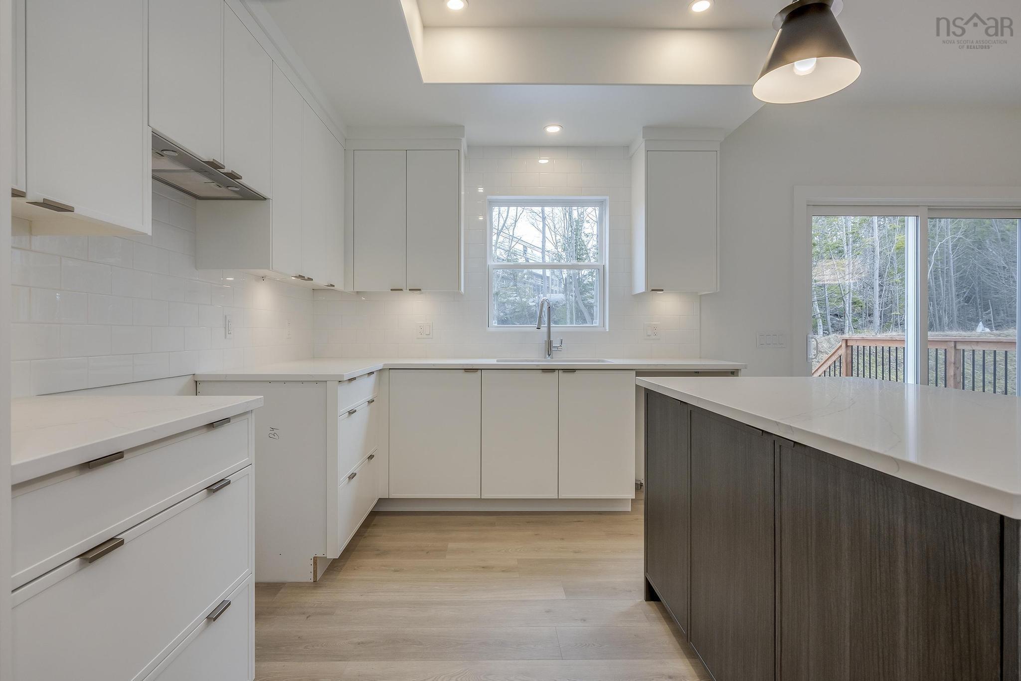 $699,900.00: 42 Pearlgarden Close, Dartmouth