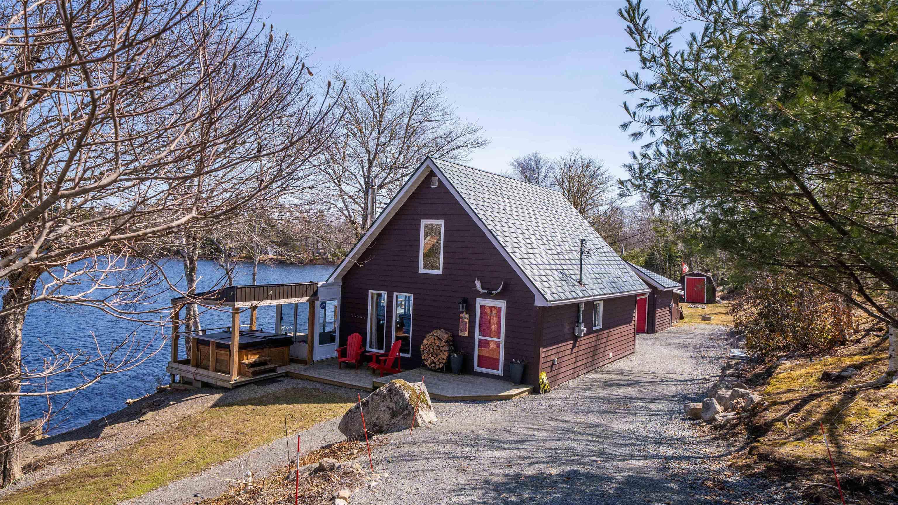 $424,900.00: 2972 Mooseland Road, River Lake