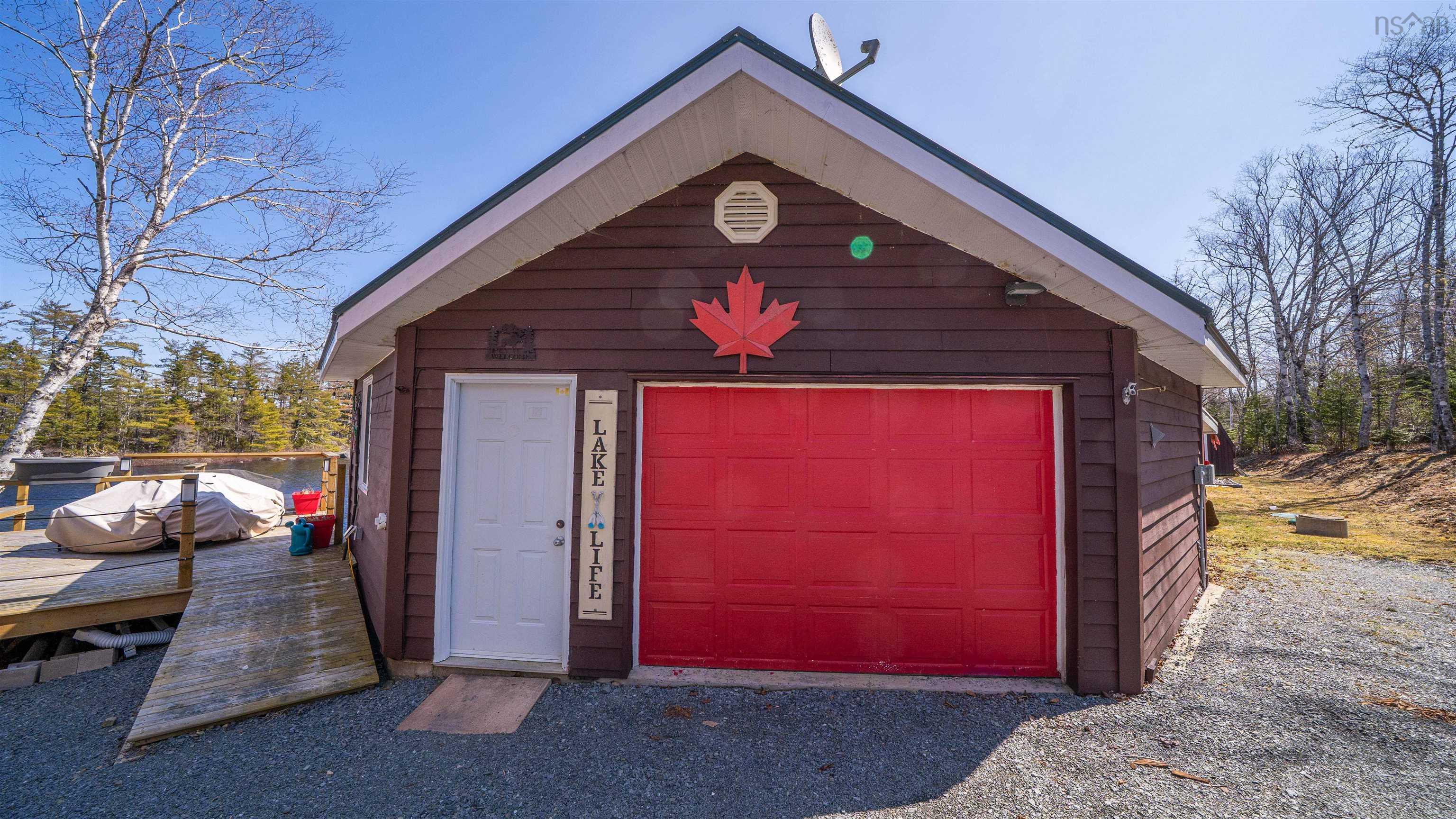$424,900.00: 2972 Mooseland Road, River Lake