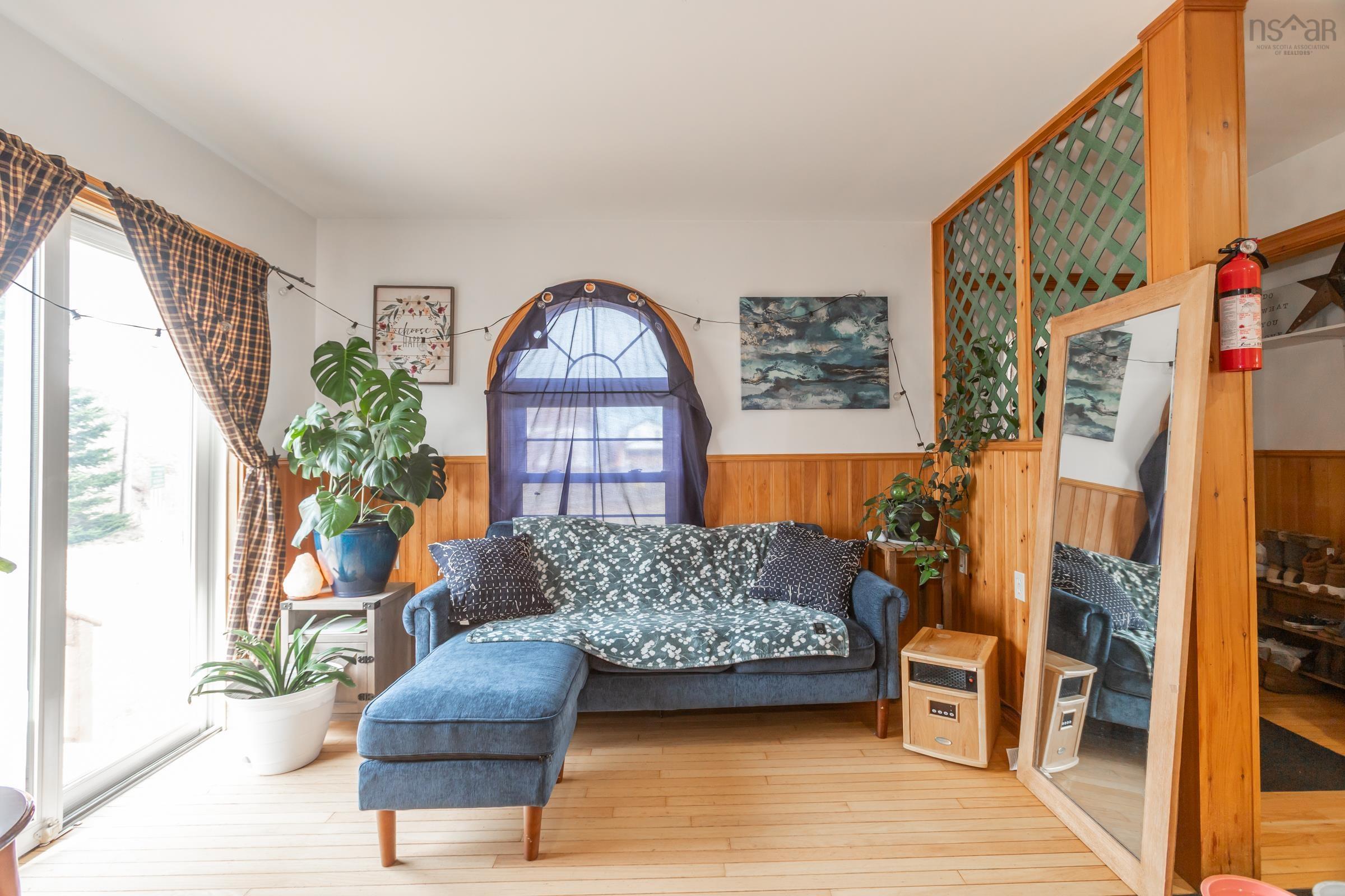 $300,000.00: 9524 Highway 8, Lequille