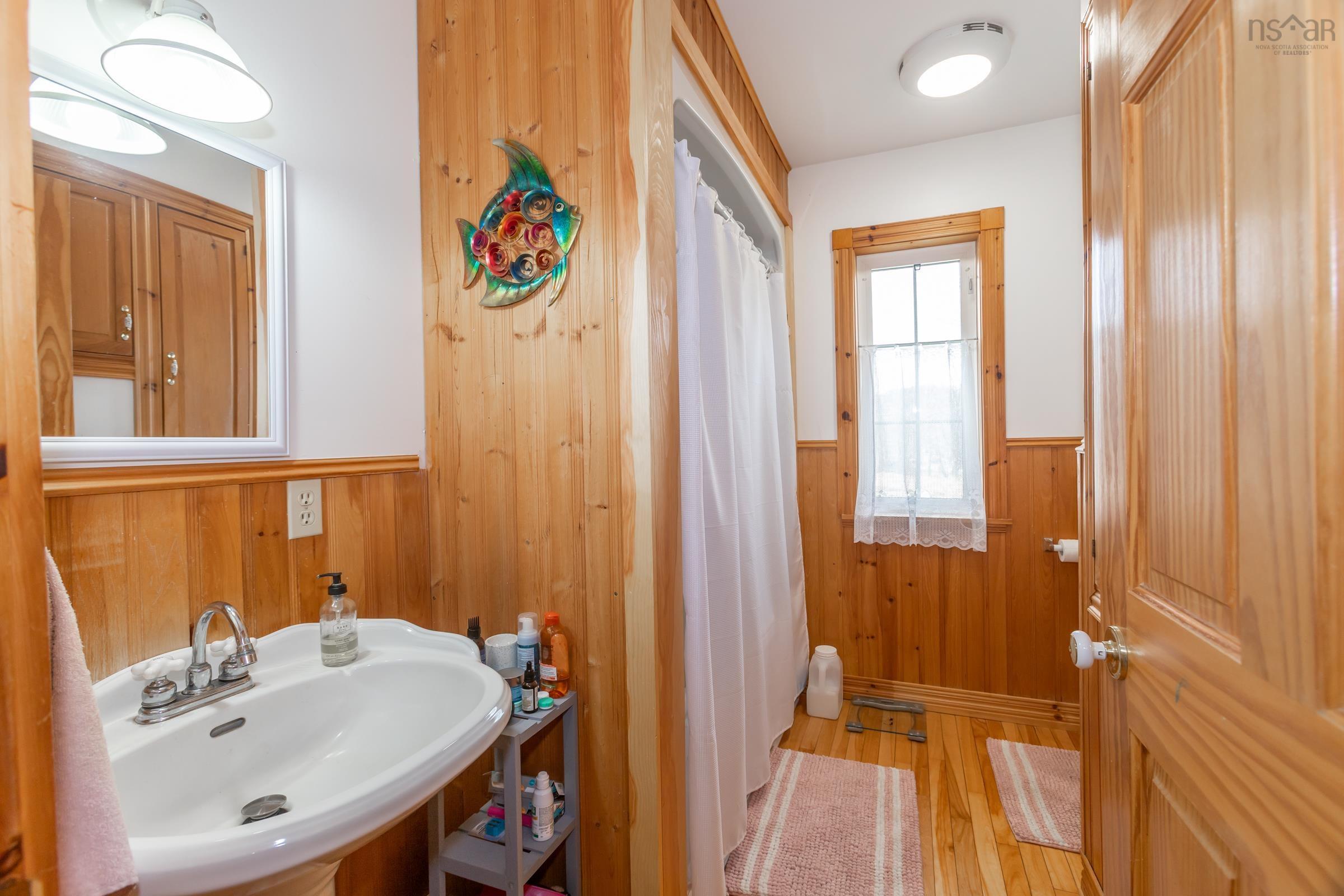 $300,000.00: 9524 Highway 8, Lequille