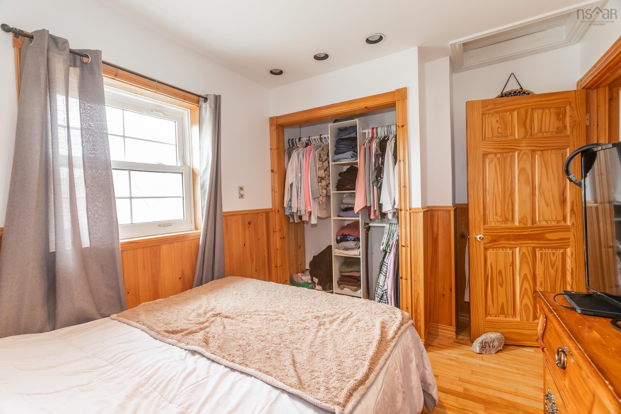 $300,000.00: 9524 Highway 8, Lequille