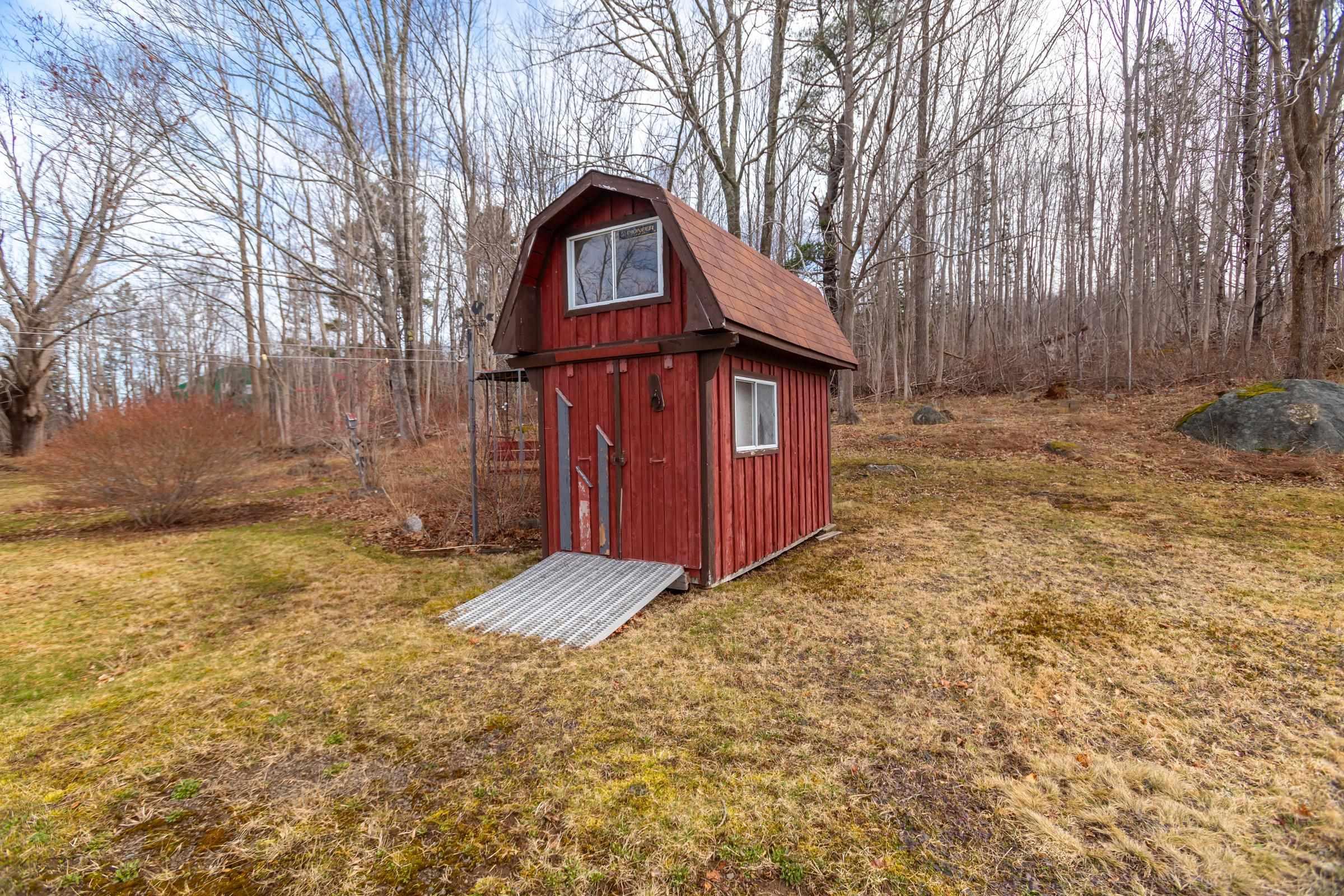 $300,000.00: 9524 Highway 8, Lequille