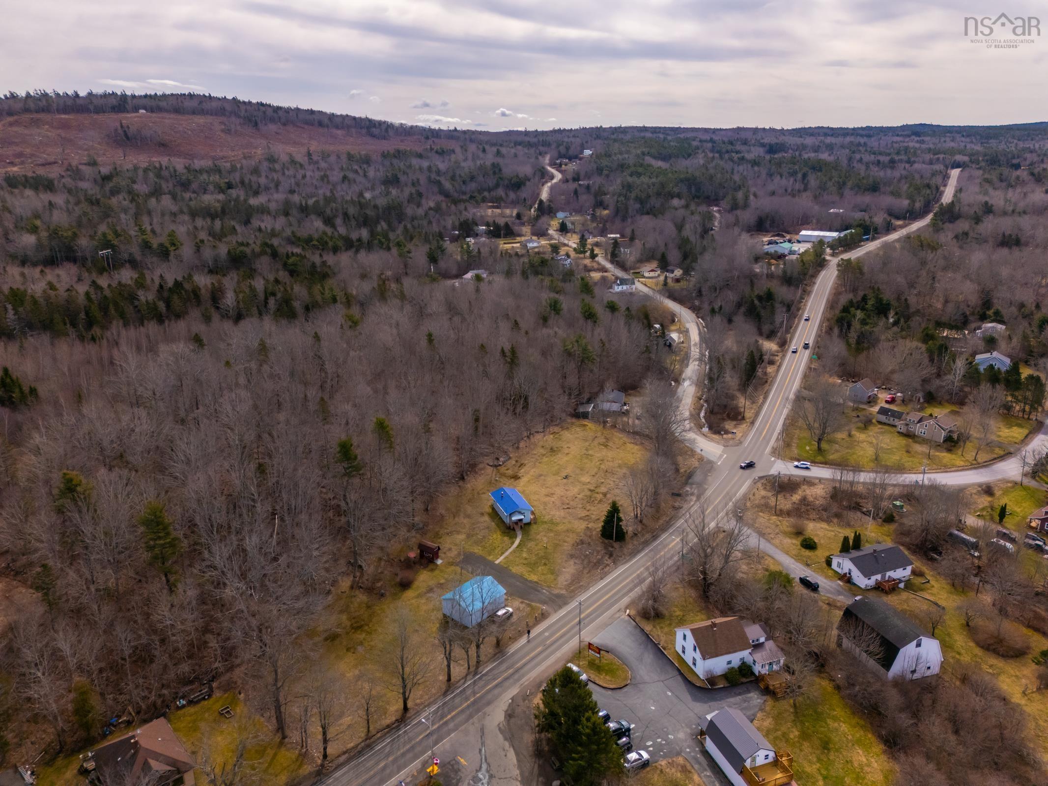$300,000.00: 9524 Highway 8, Lequille